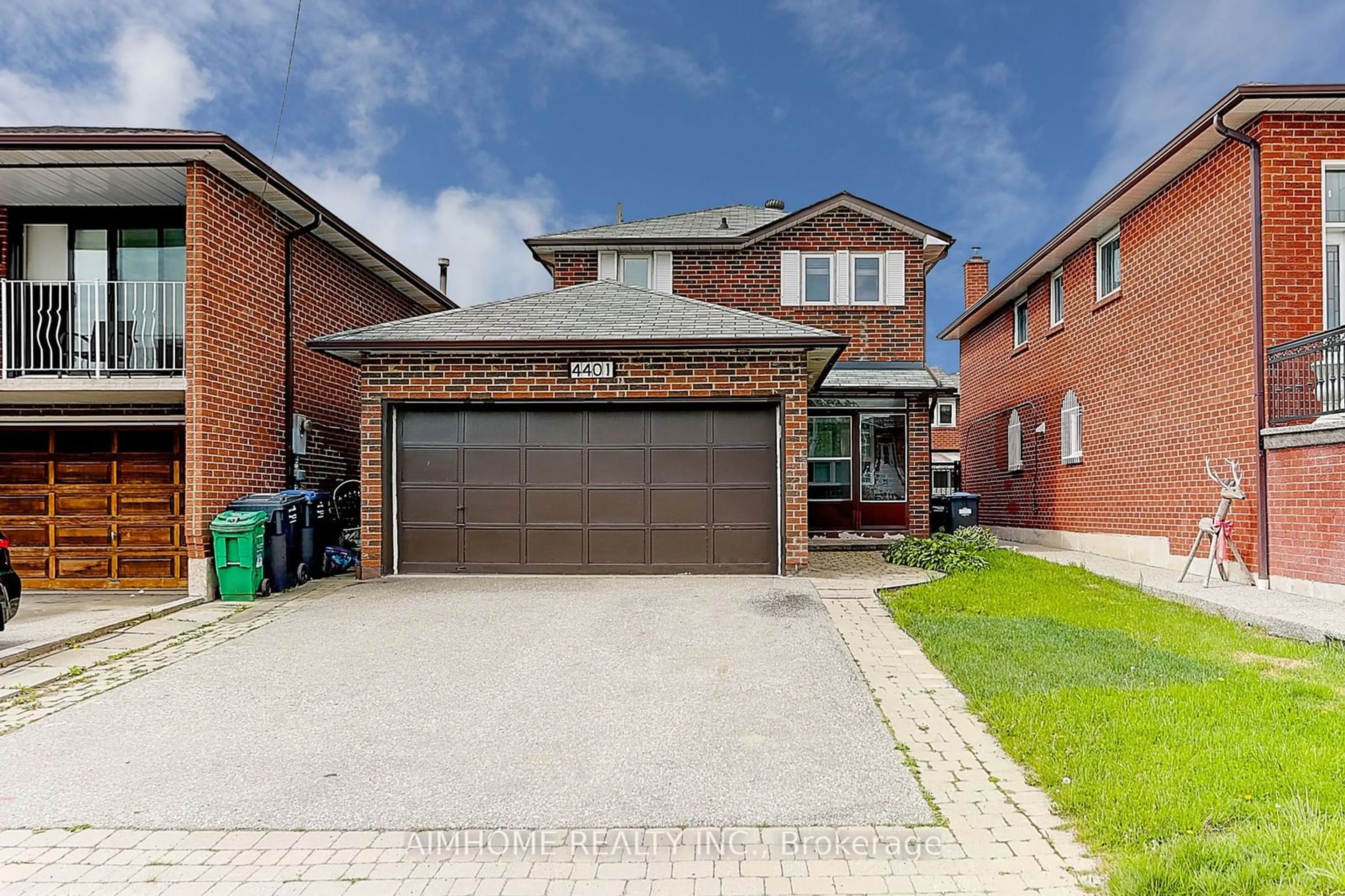 Frontside or backside of a home, the street view for 4401 Curia Cres, Mississauga Ontario L4Z 2Y2