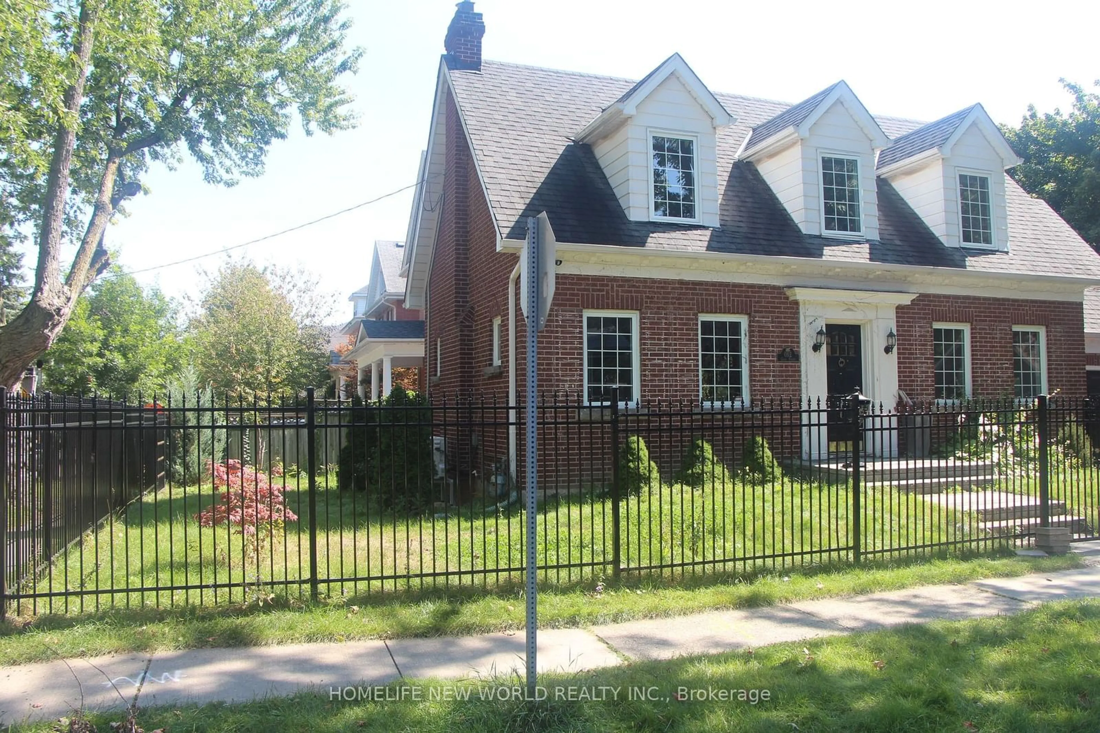 Frontside or backside of a home, the fenced backyard for 1 Craig St, Brampton Ontario L6Y 1H8