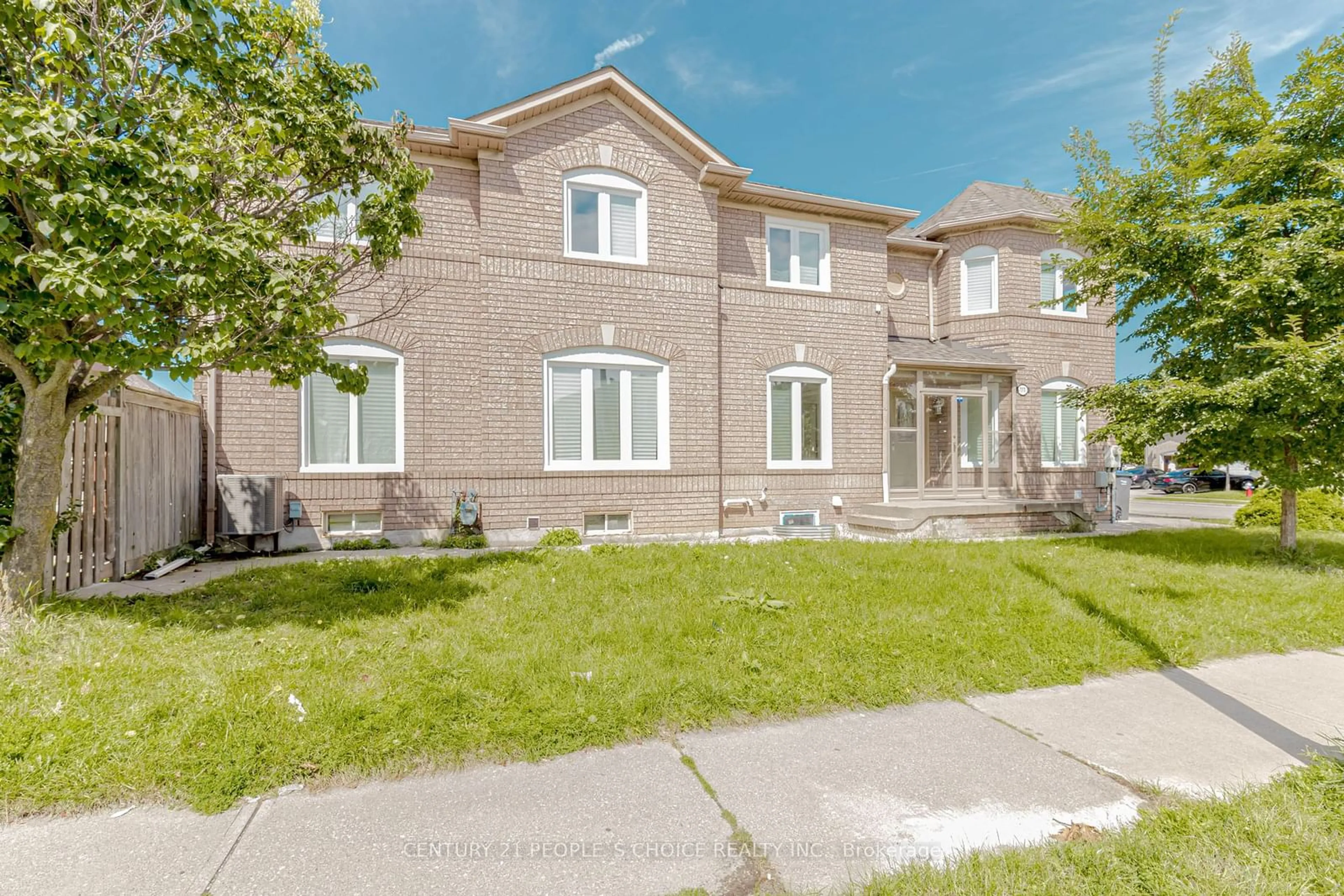 Frontside or backside of a home, the street view for 111 Mount Ranier Cres, Brampton Ontario L6R 2L1