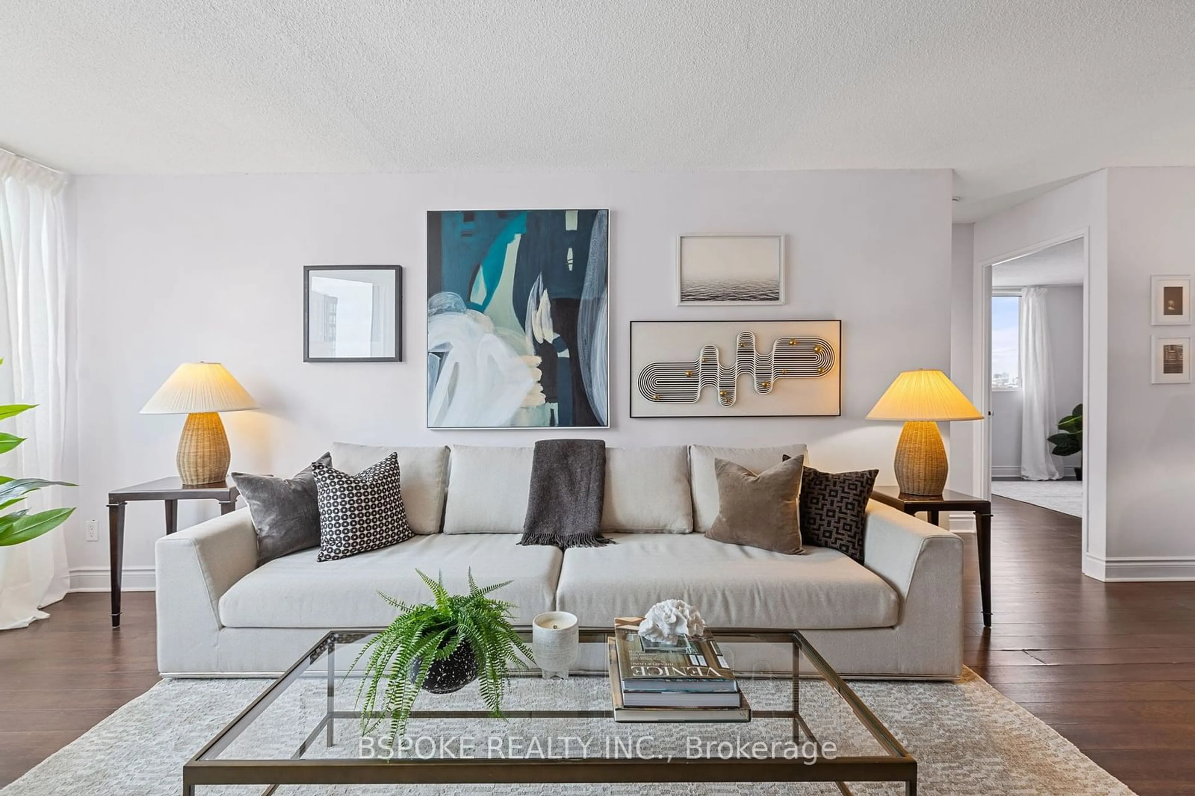 Living room for 115 Hillcrest Ave #1611, Mississauga Ontario L5B 3Y9