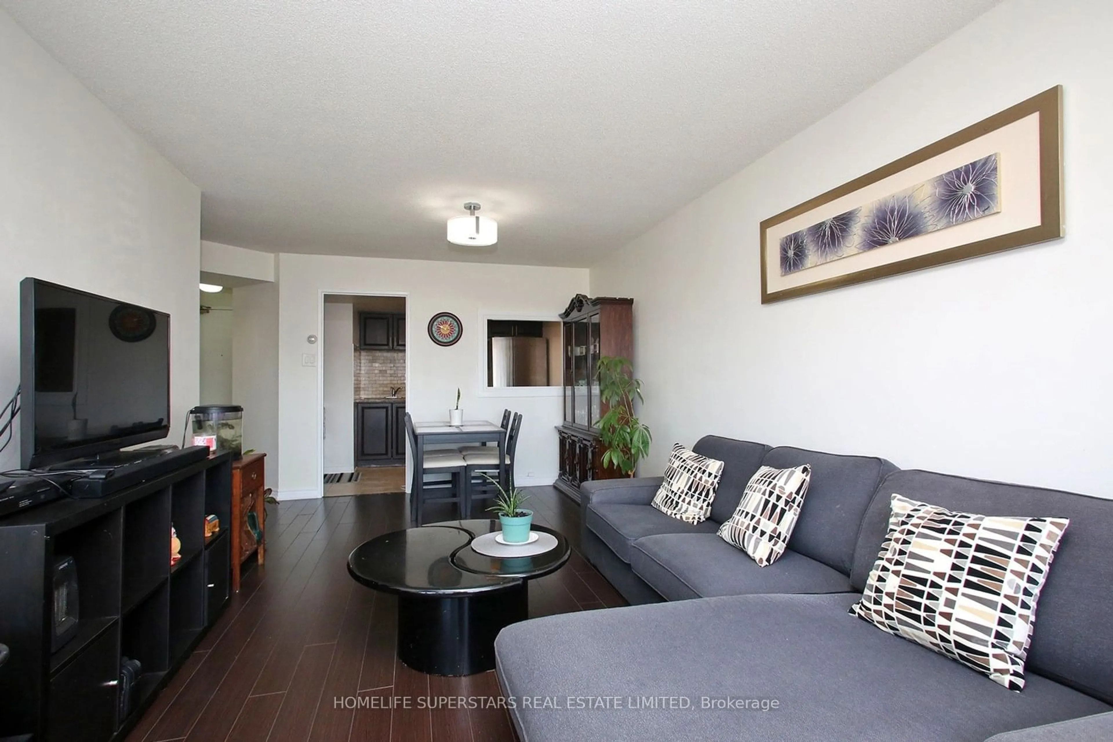 Living room for 4460 Tucana Crt #1107, Mississauga Ontario L5R 3K9