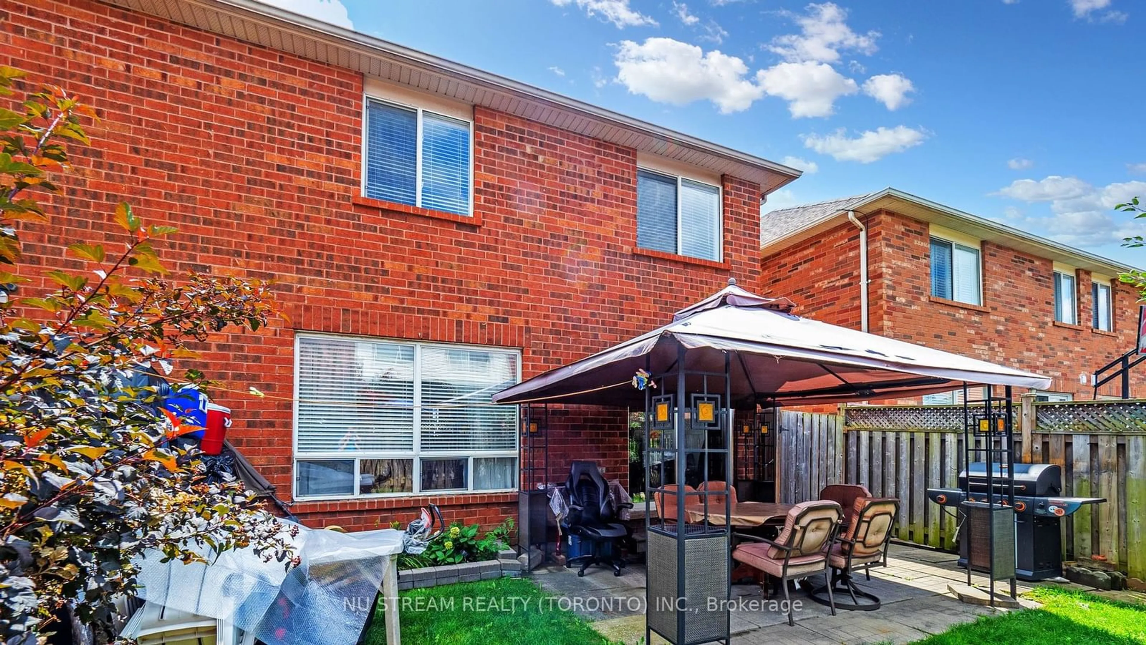 Patio for 712 Irving Terr, Milton Ontario L9T 6H3