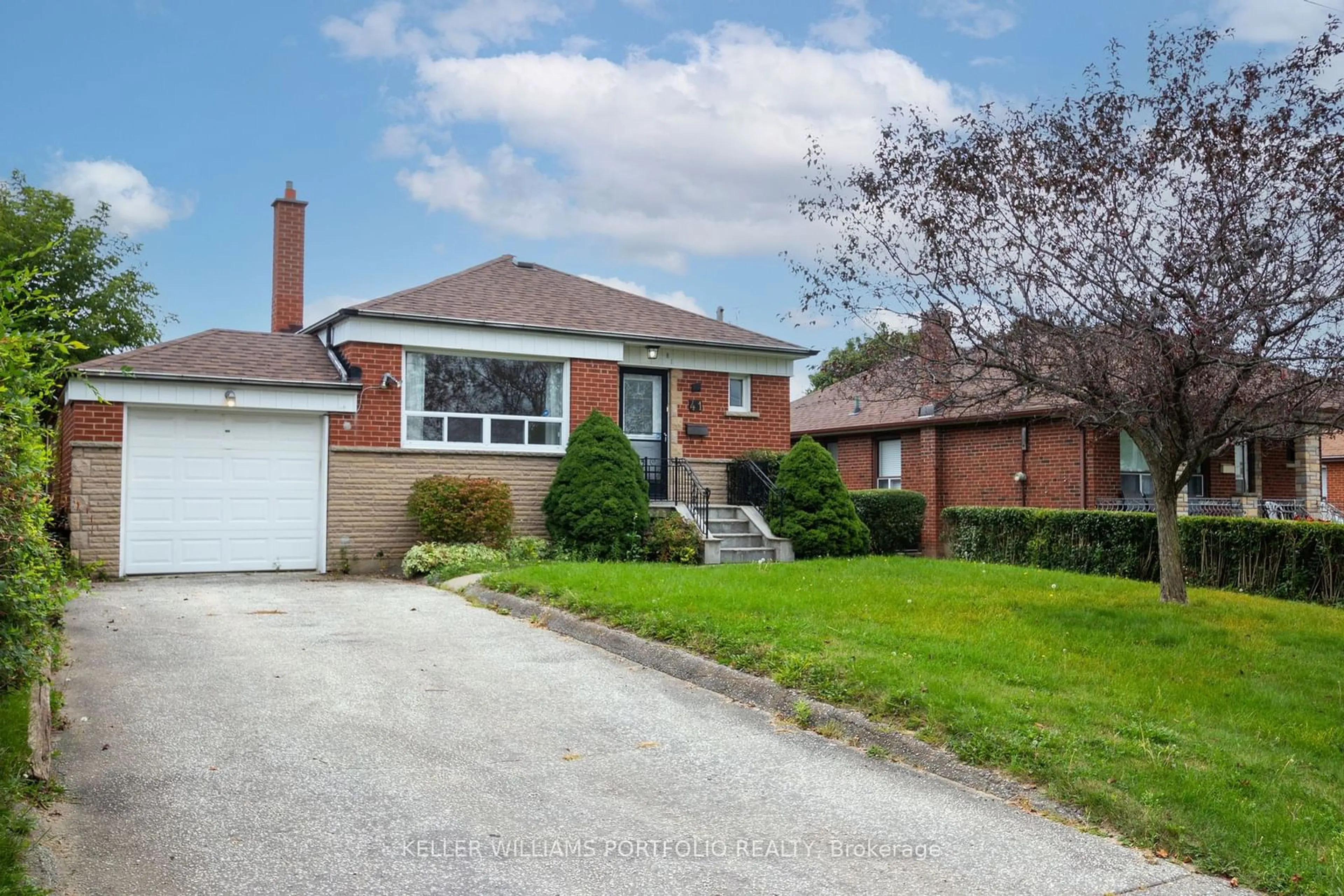 Frontside or backside of a home for 41 Tavistock Rd, Toronto Ontario M3M 2N5