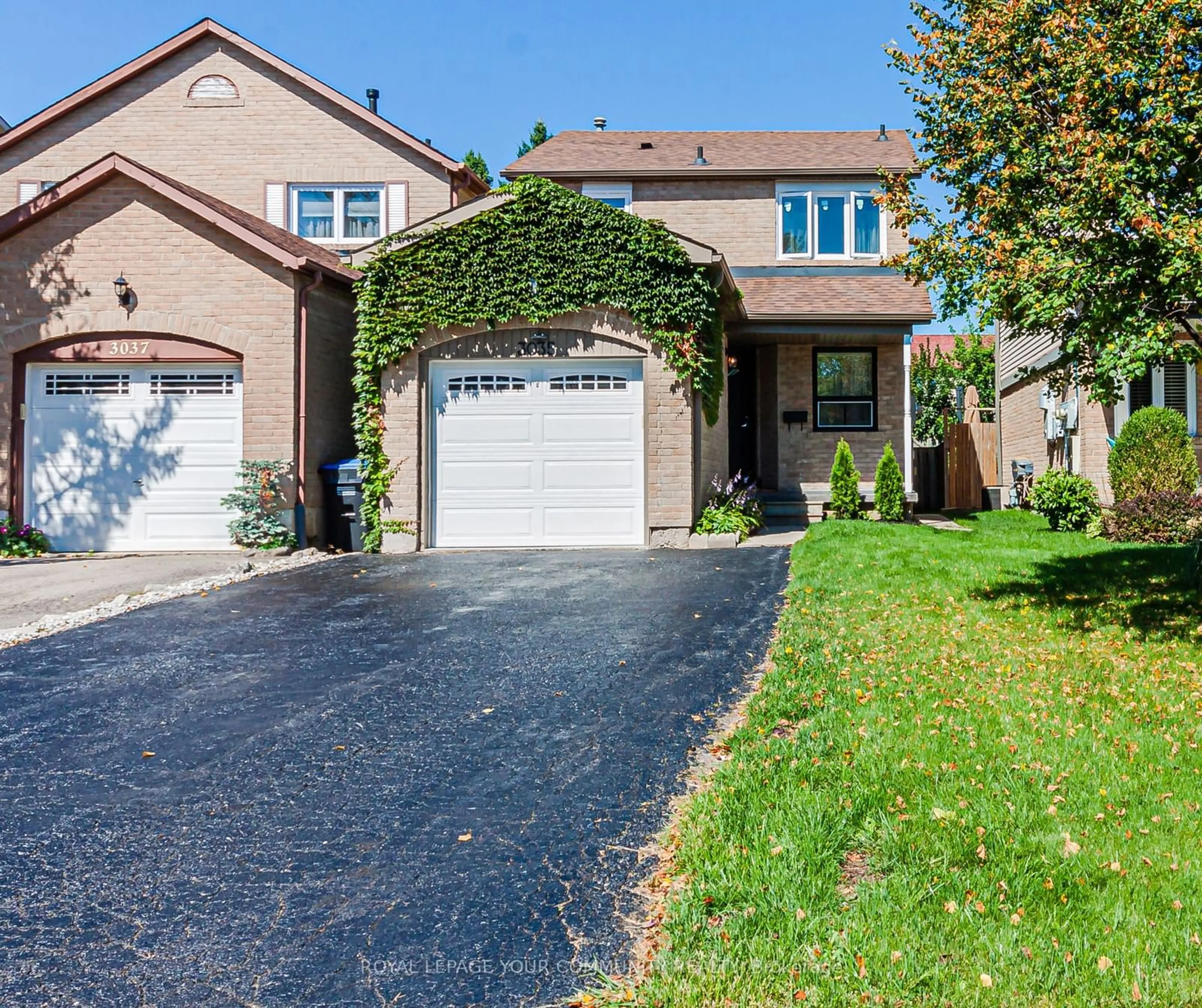 Frontside or backside of a home for 3035 Ilomar Cres, Mississauga Ontario L5N 5B6