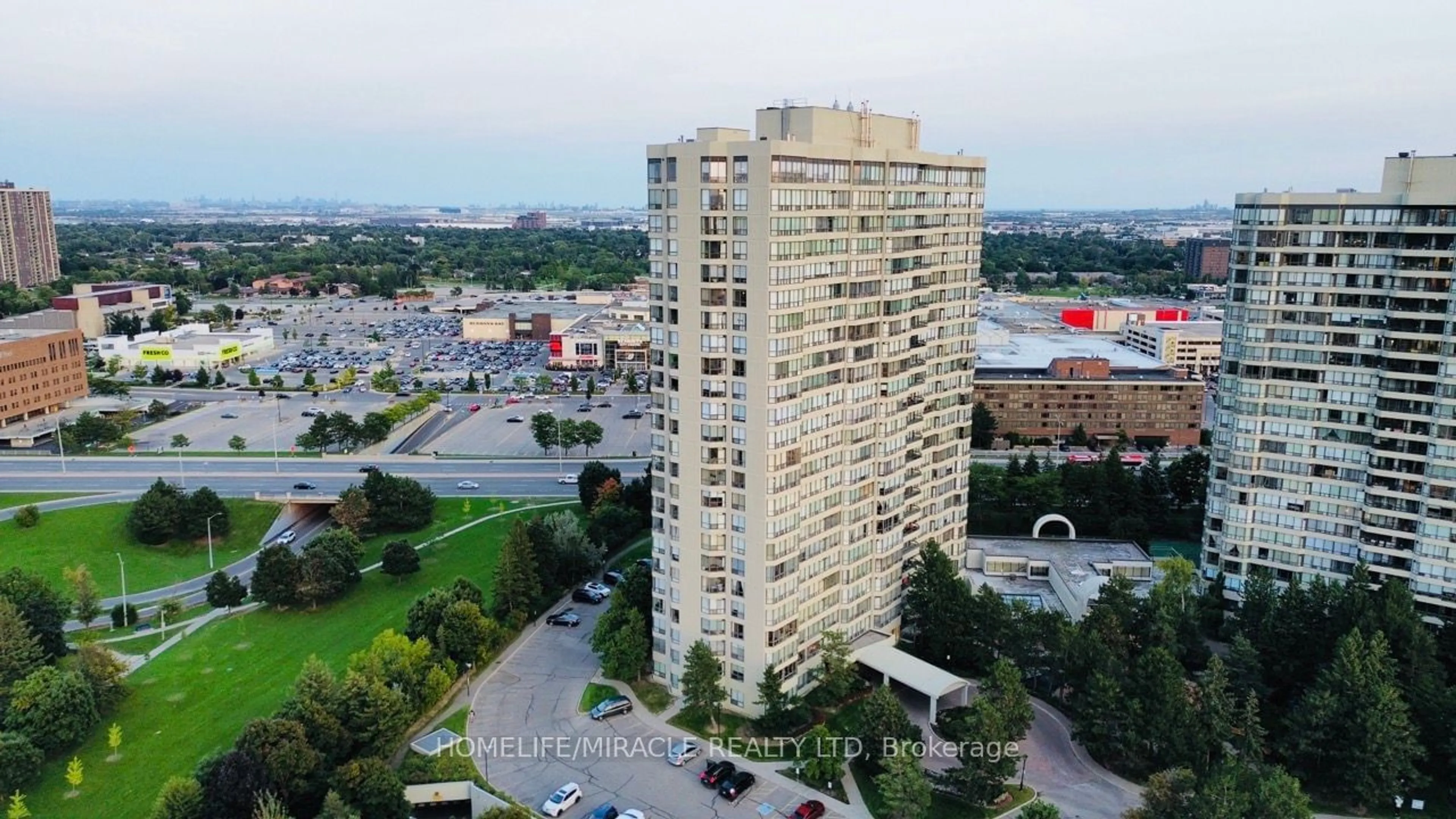 A pic from exterior of the house or condo for 22 Hanover Rd #210, Brampton Ontario L6S 5K7