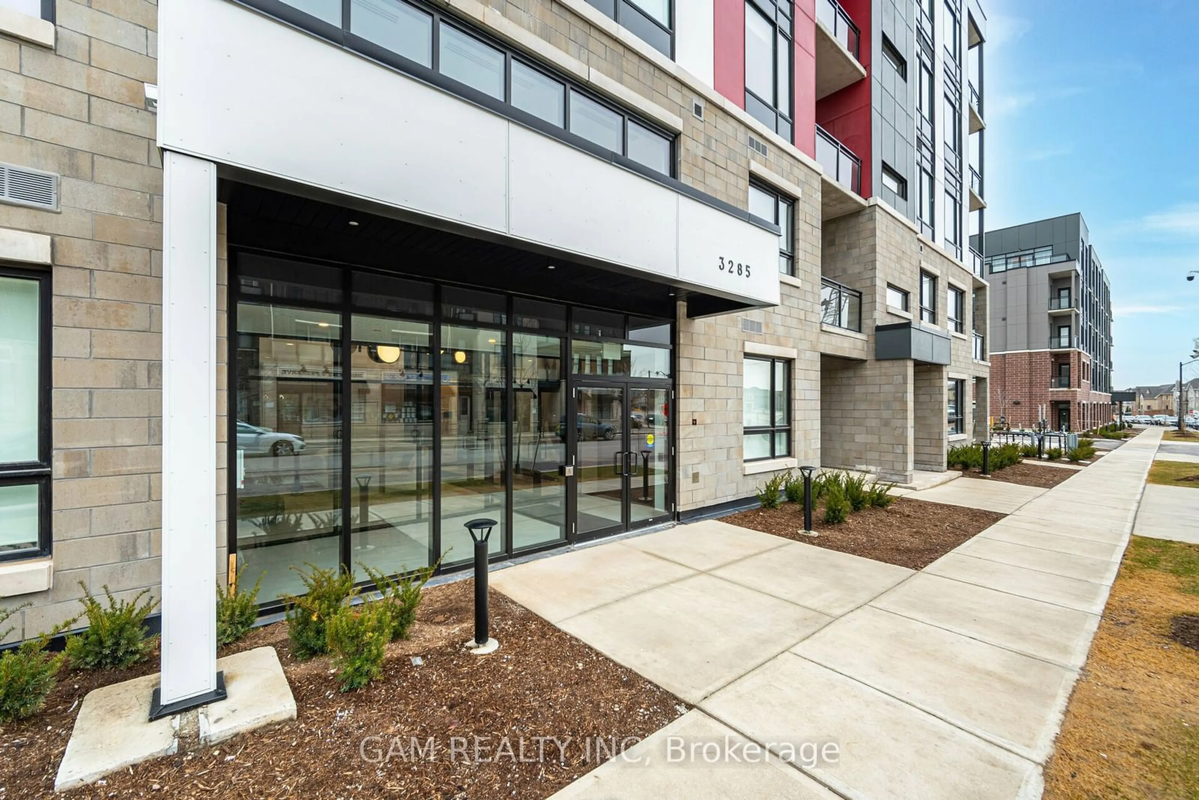 A pic from exterior of the house or condo for 3285 Carding Mill Tr #402, Oakville Ontario L6M 5P7