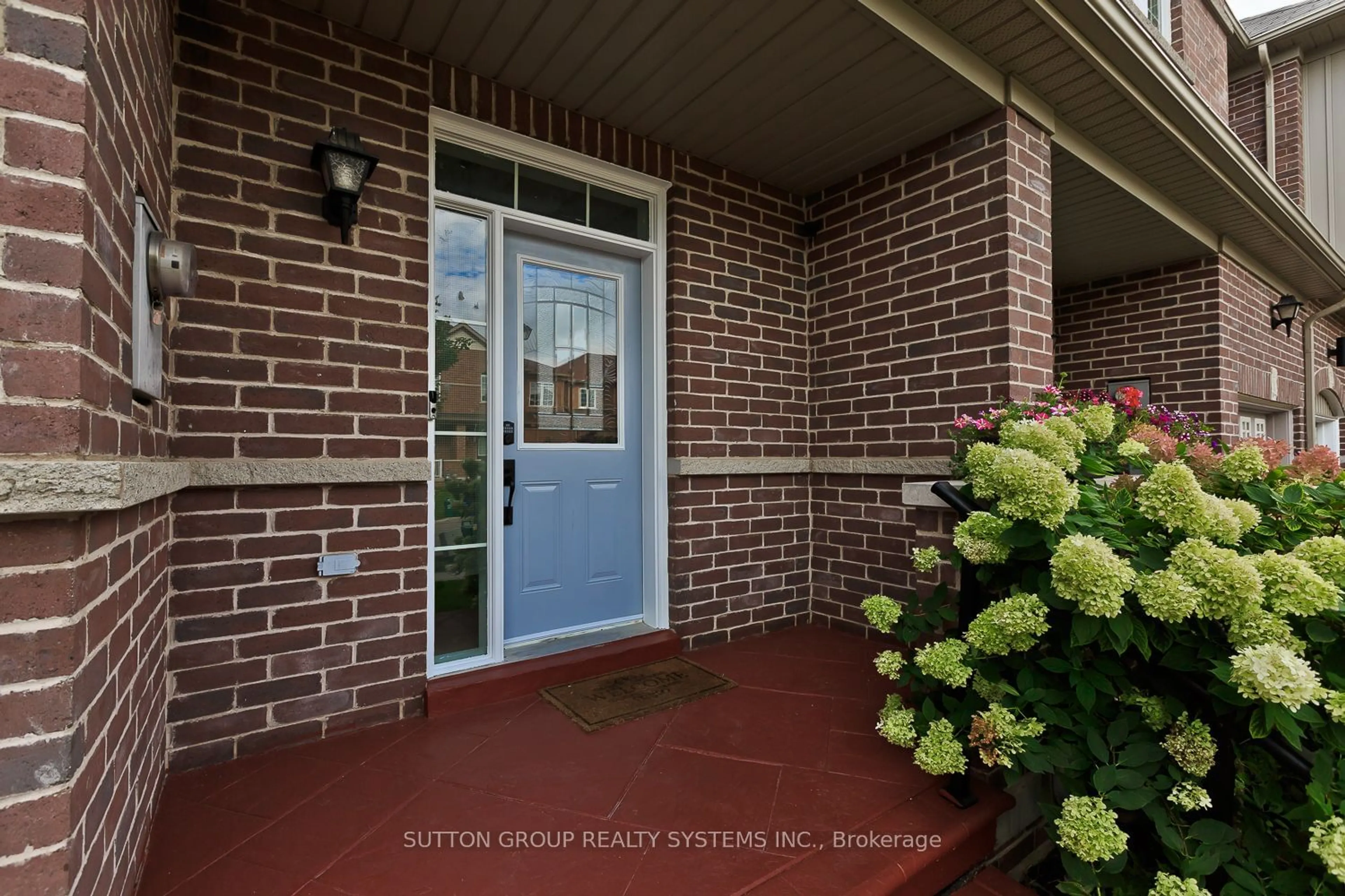 Indoor entryway for 355 Hobbs Cres, Milton Ontario L9T 0J3