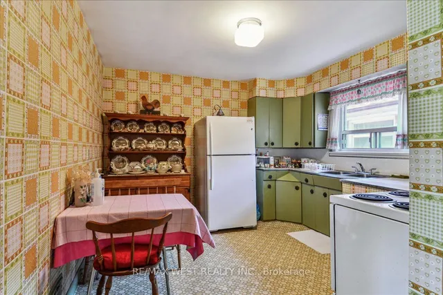 Additional property image - 33 Warnica Ave