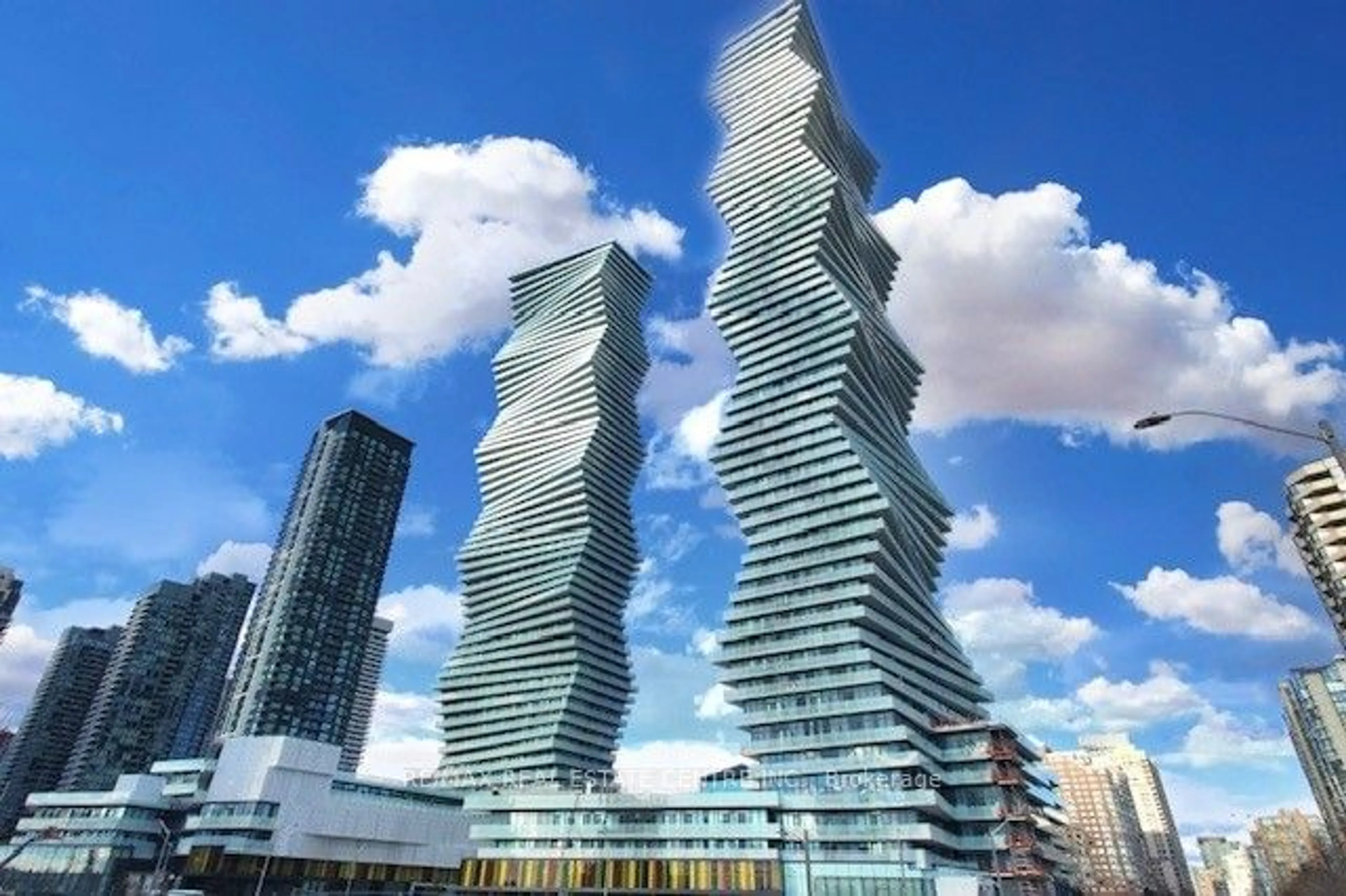 A pic from exterior of the house or condo for 3883 Quartz Rd #5805, Mississauga Ontario L5B 0M4