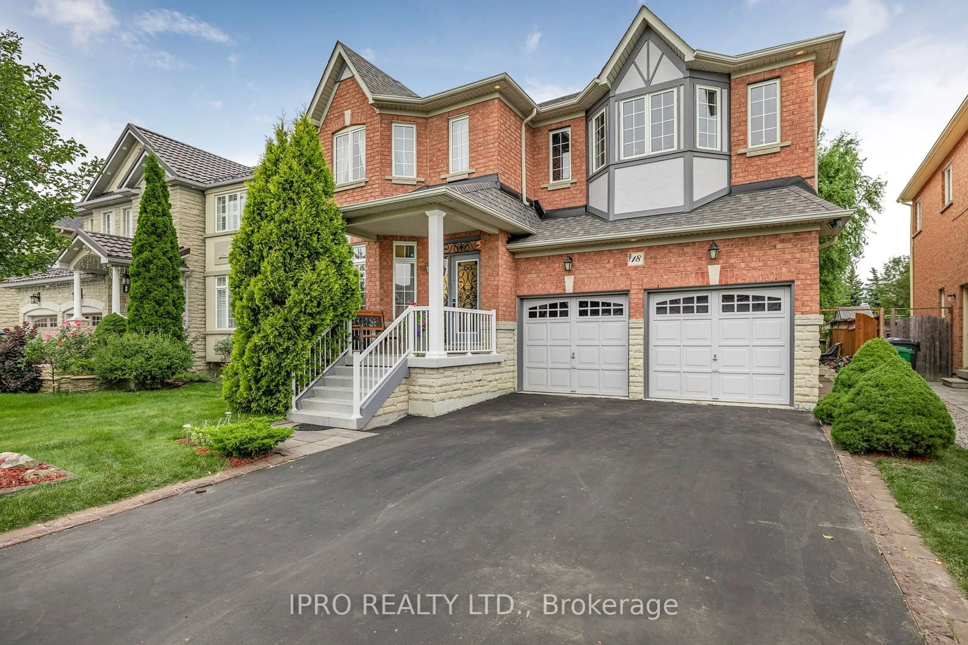 A pic from exterior of the house or condo, the street view for 18 Lynnvalley Cres, Brampton Ontario L6P 2H6