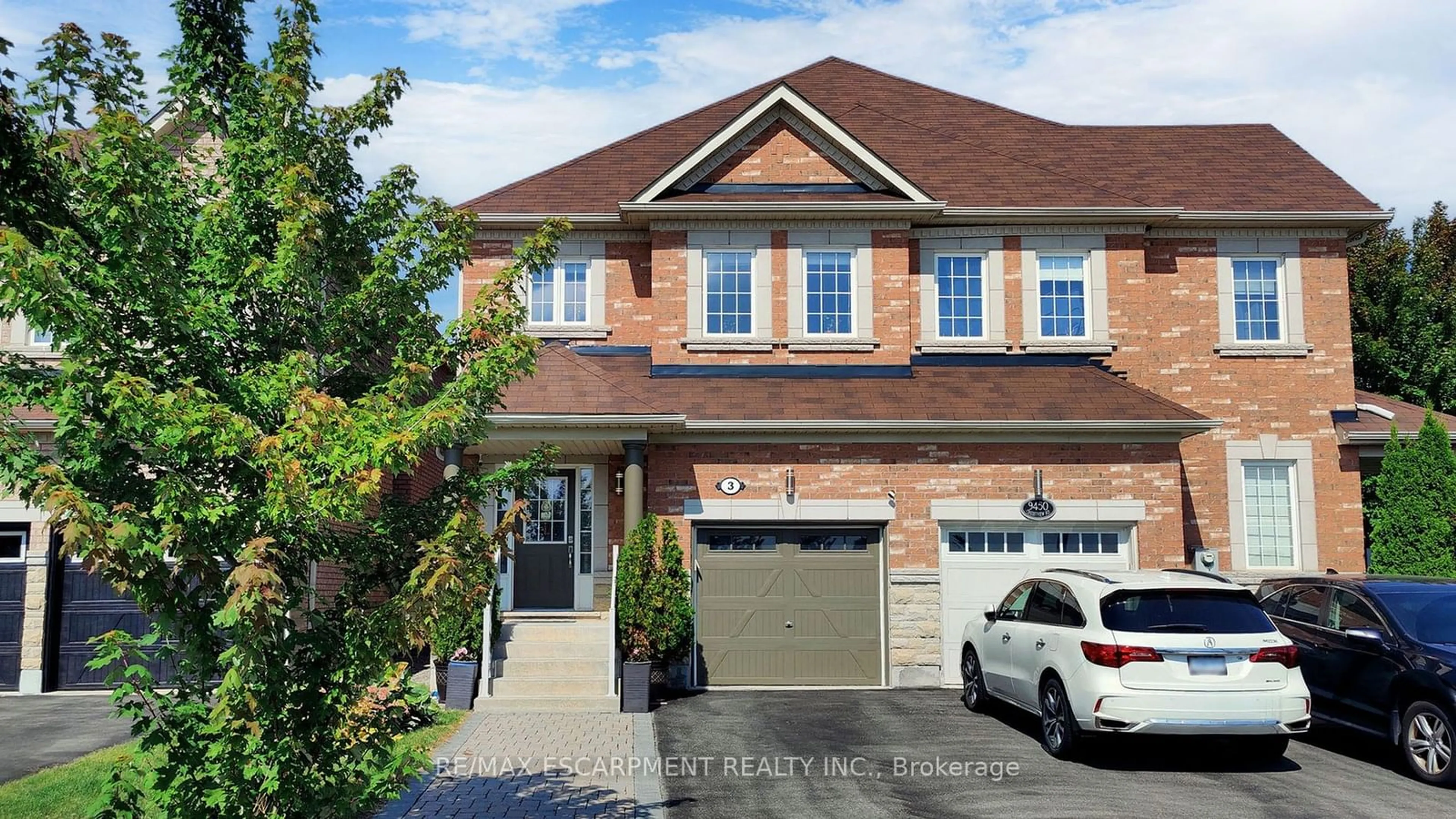 Home with brick exterior material for 3 Dillon Dr, Brampton Ontario L6X 3B6