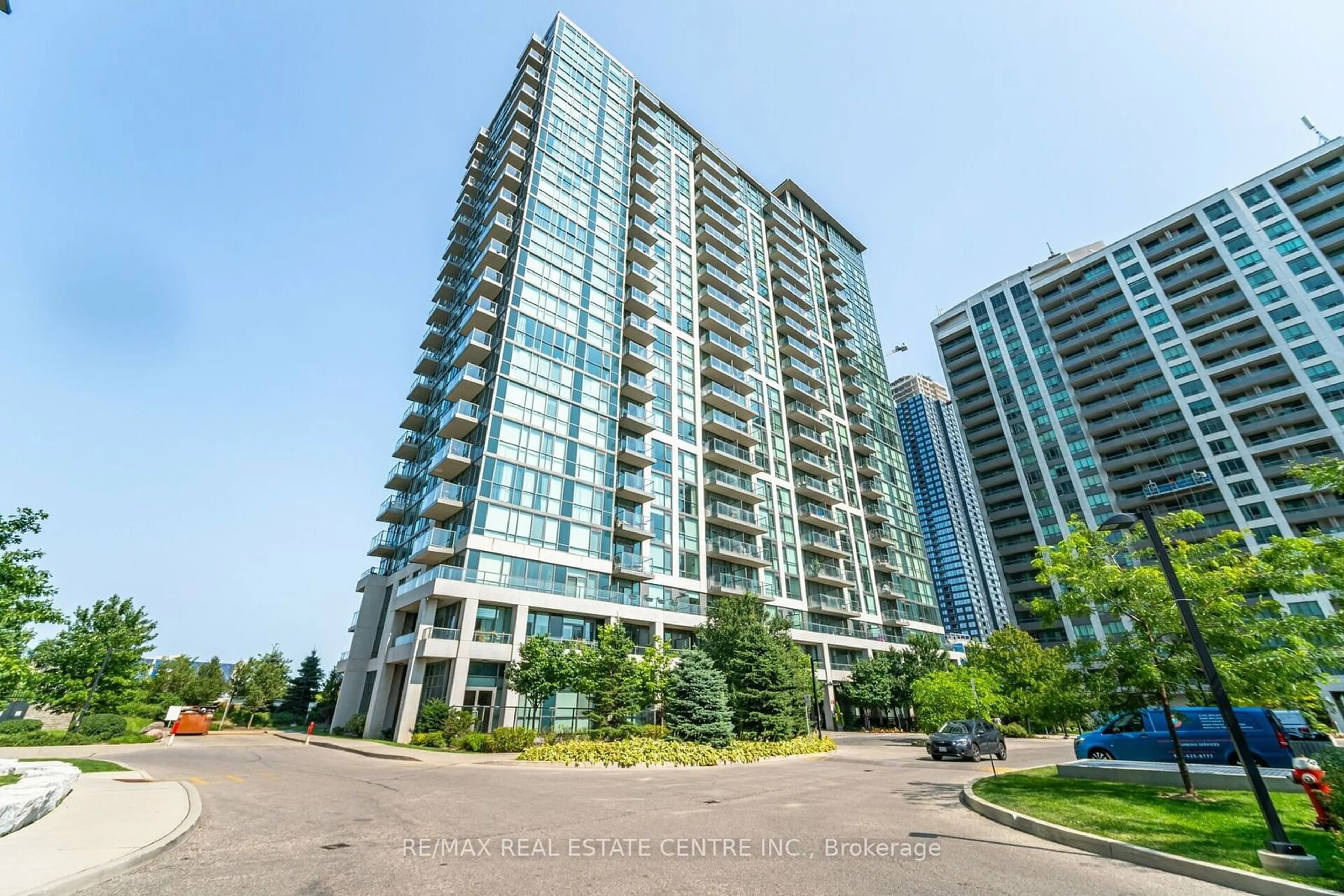 A pic from exterior of the house or condo for 339 Rathburn Rd #2206, Mississauga Ontario L5B 0K6