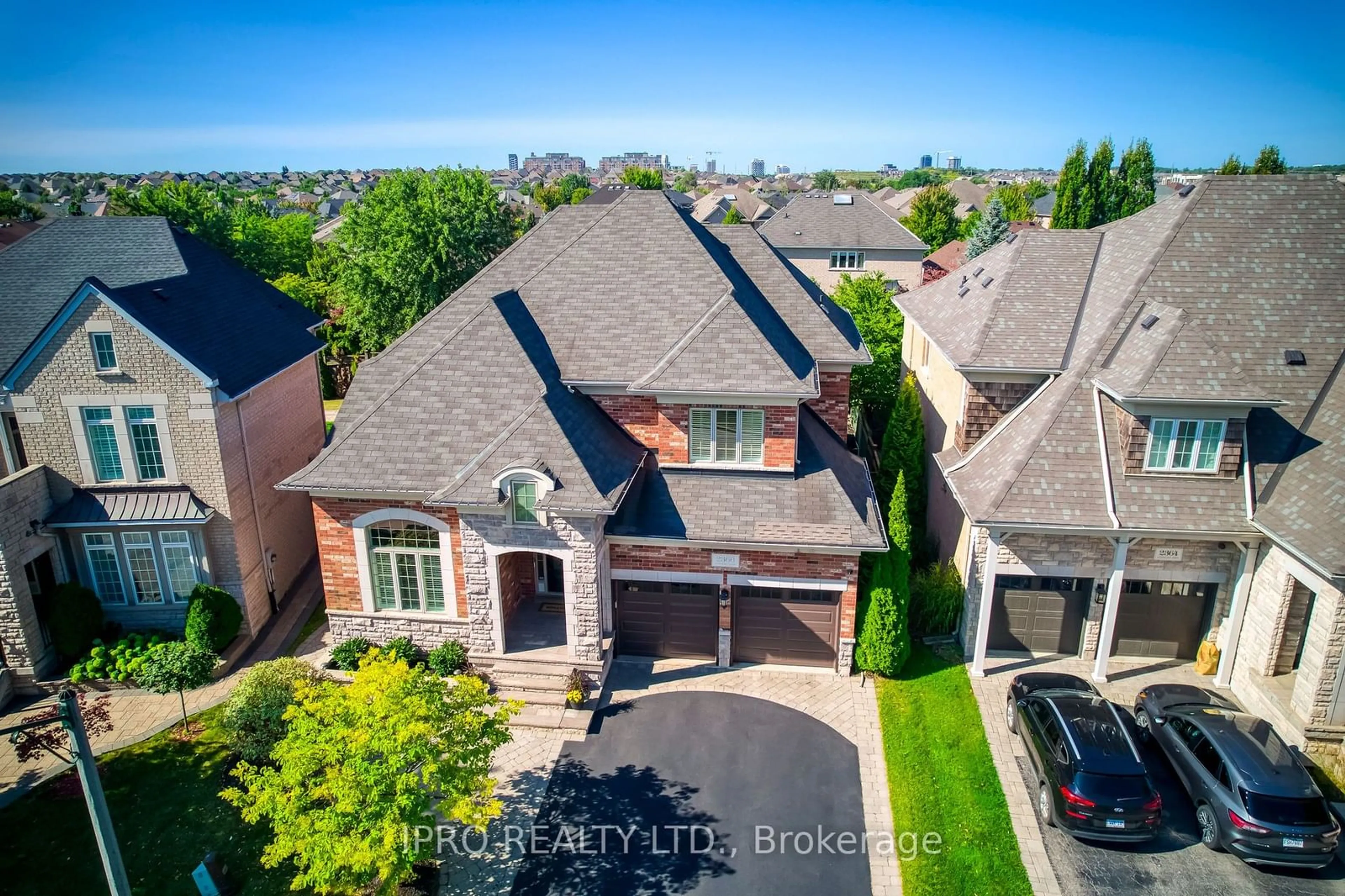 Frontside or backside of a home for 2360 Lyndhurst Dr, Oakville Ontario L6H 7V7