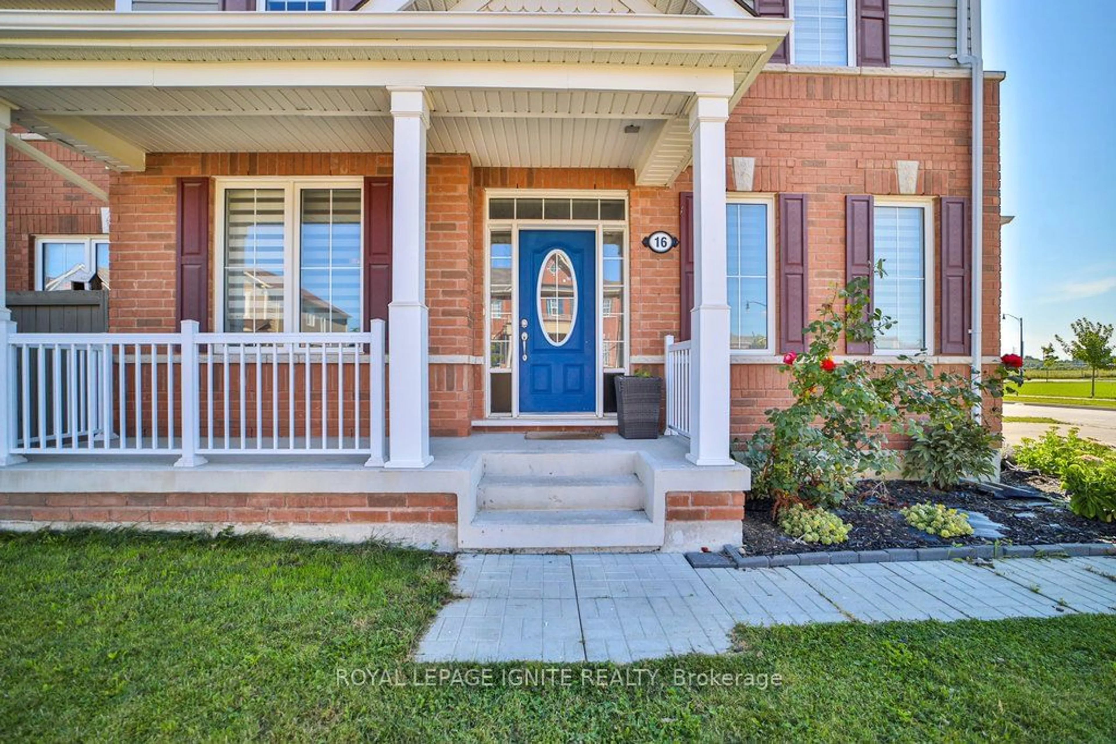 Home with brick exterior material for 16 Facet St, Brampton Ontario L7A 4T1