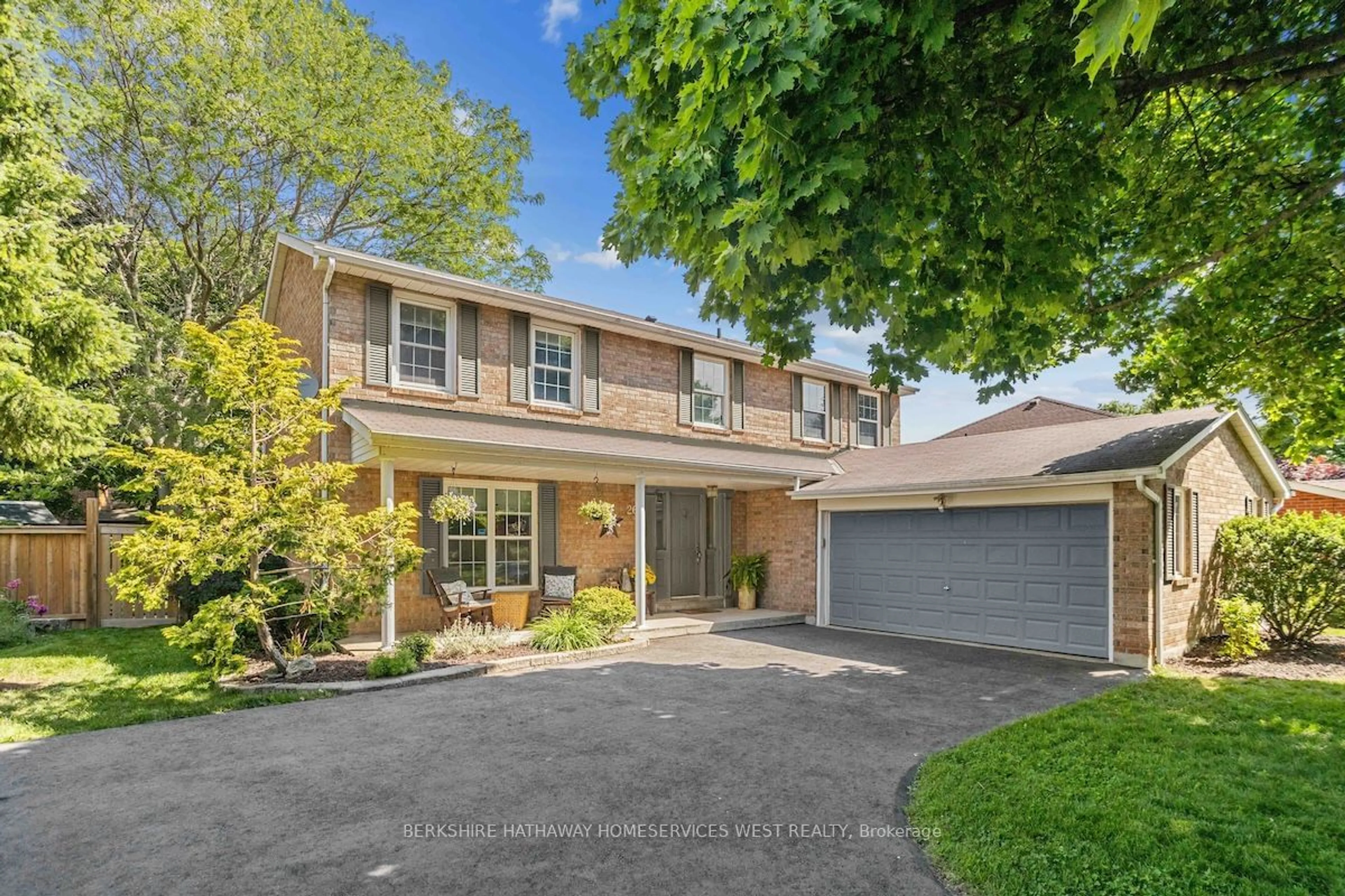 Frontside or backside of a home for 263 Royal Albert Crt, Oakville Ontario L6H 3A7