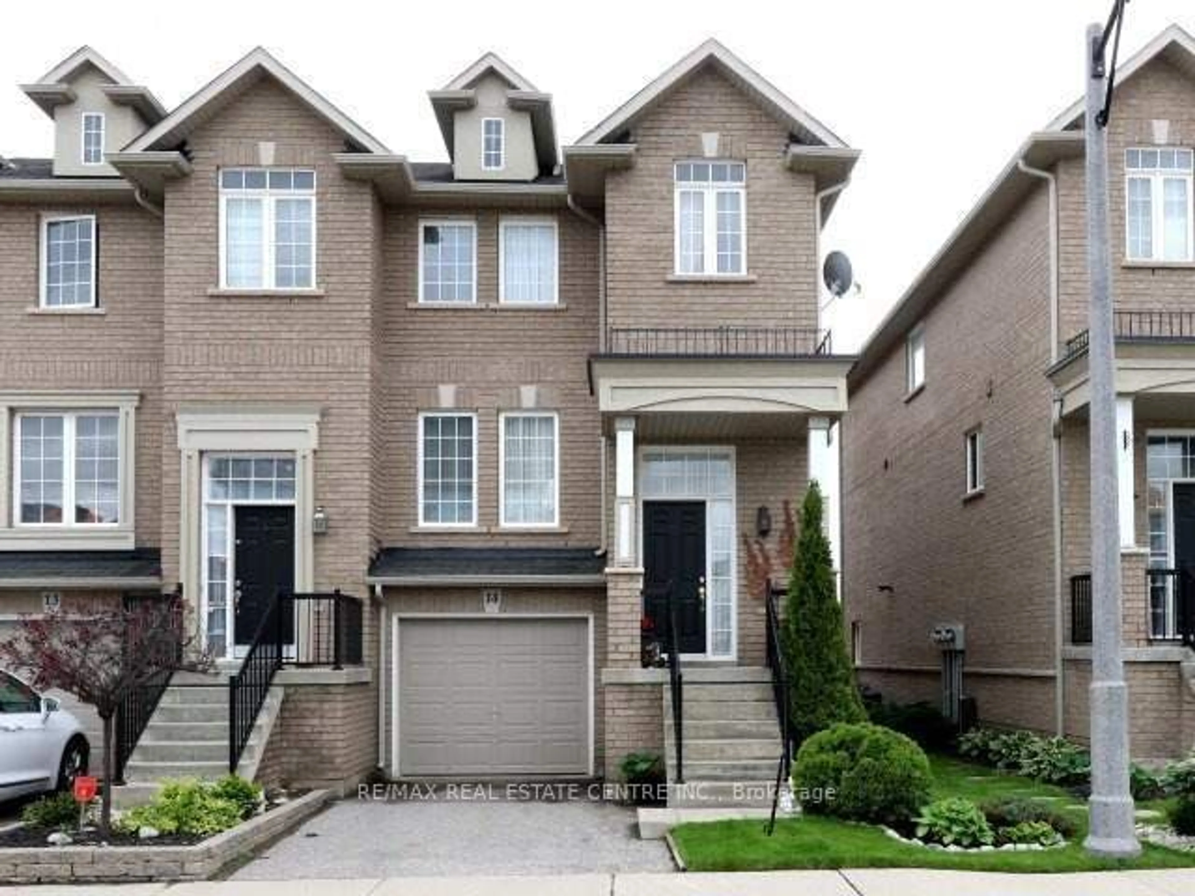 Home with brick exterior material for 2280 Baronwood Dr #14, Oakville Ontario L6M 0K4