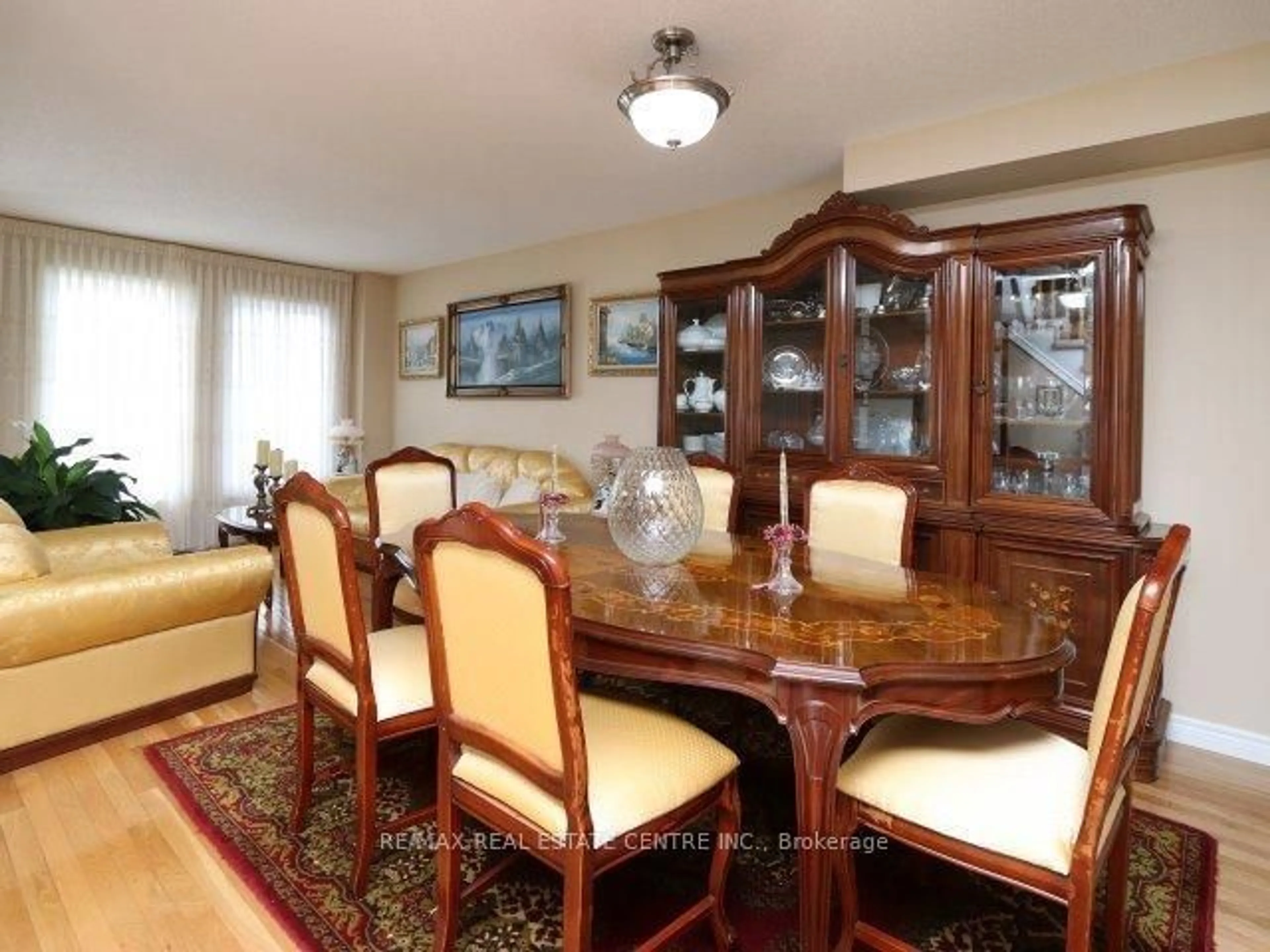 Dining room, wood floors for 2280 Baronwood Dr #14, Oakville Ontario L6M 0K4