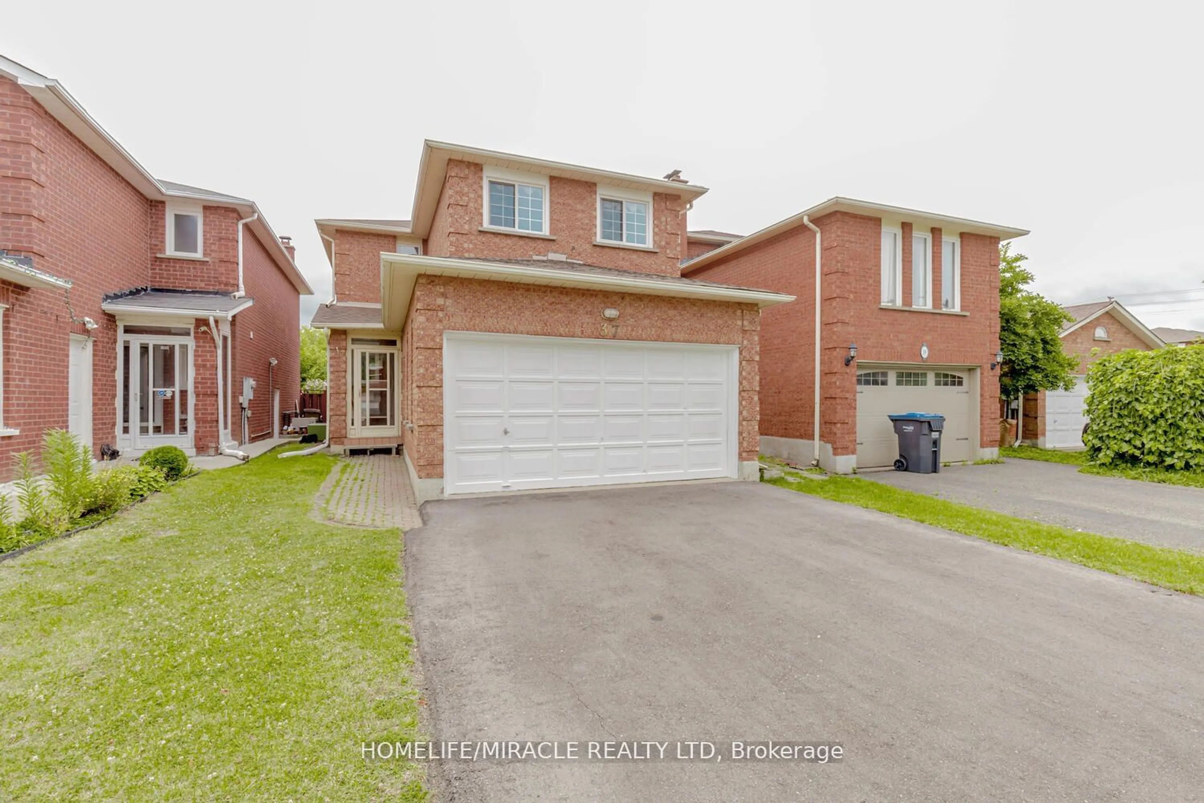 Home with brick exterior material for 37 Candy Cres, Brampton Ontario L6X 3Z7