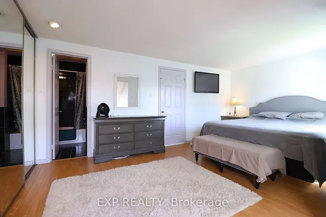 Additional property image - 142 Royal Salisbury Way