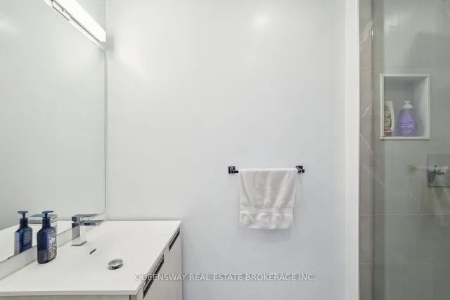 Additional property image - 160 Kingsway Cres Unit 307