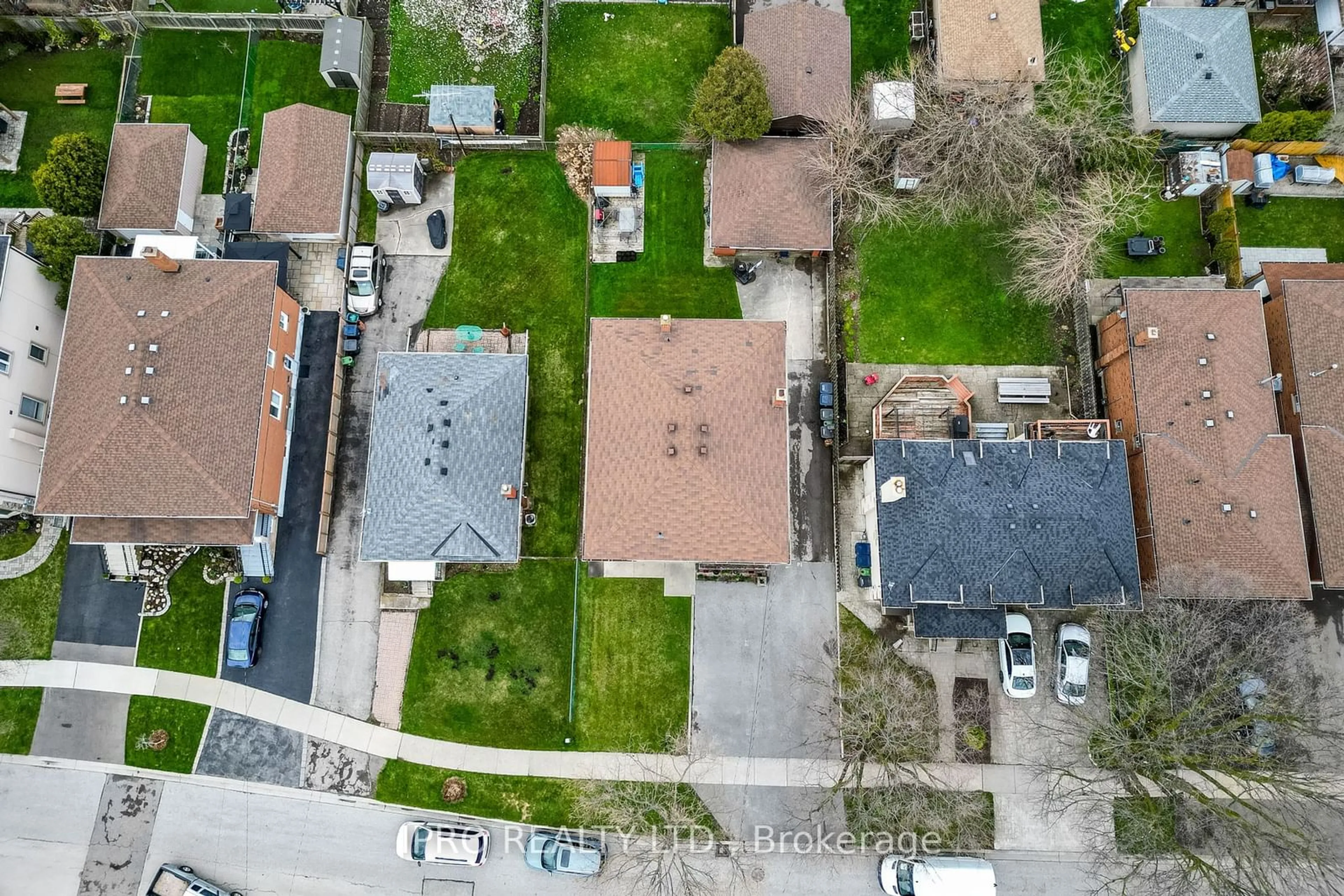 Frontside or backside of a home, the street view for 246 Delta St, Toronto Ontario M8W 4E9