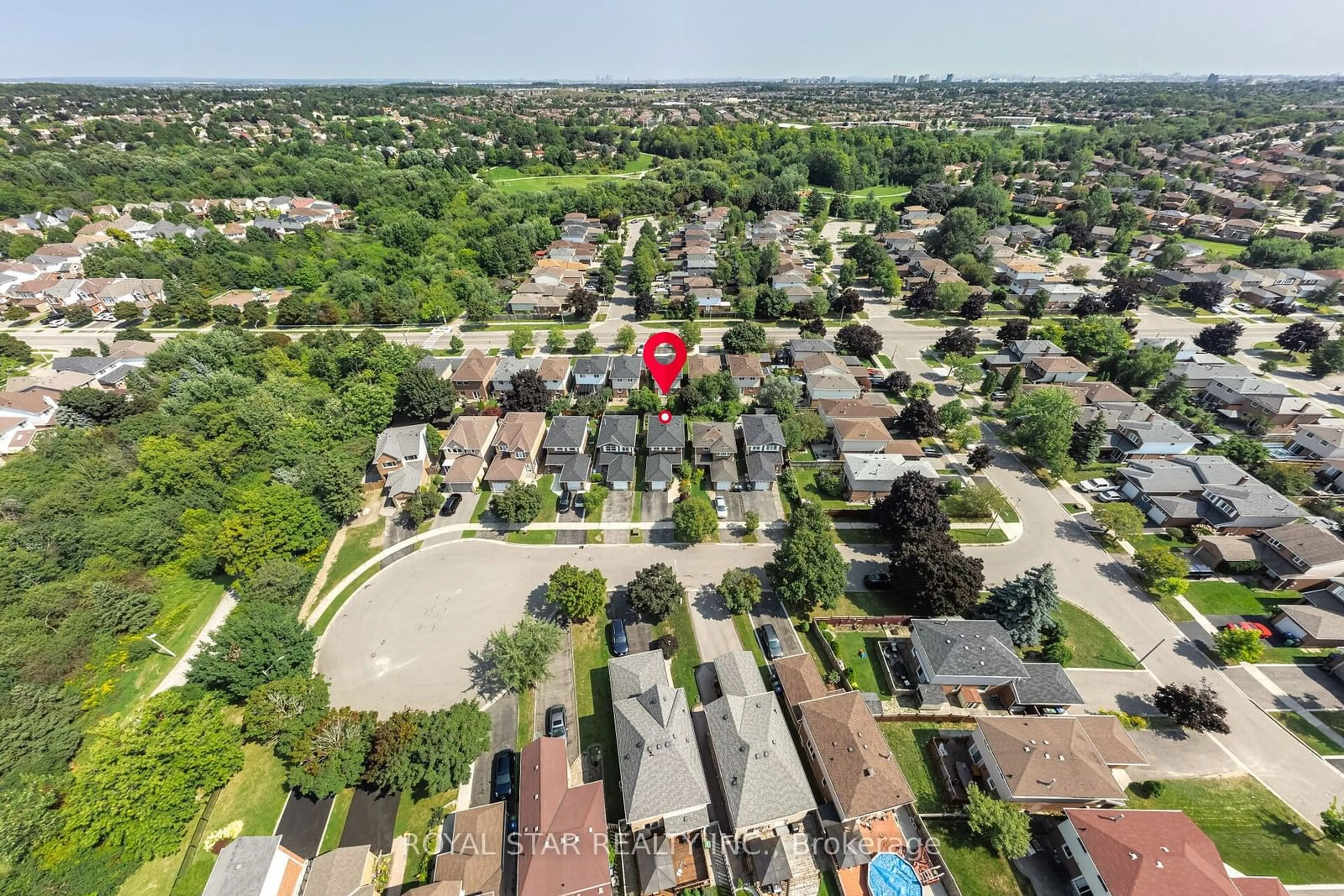 A pic from exterior of the house or condo for 8 Sunshade Pl, Brampton Ontario L6Z 2B8