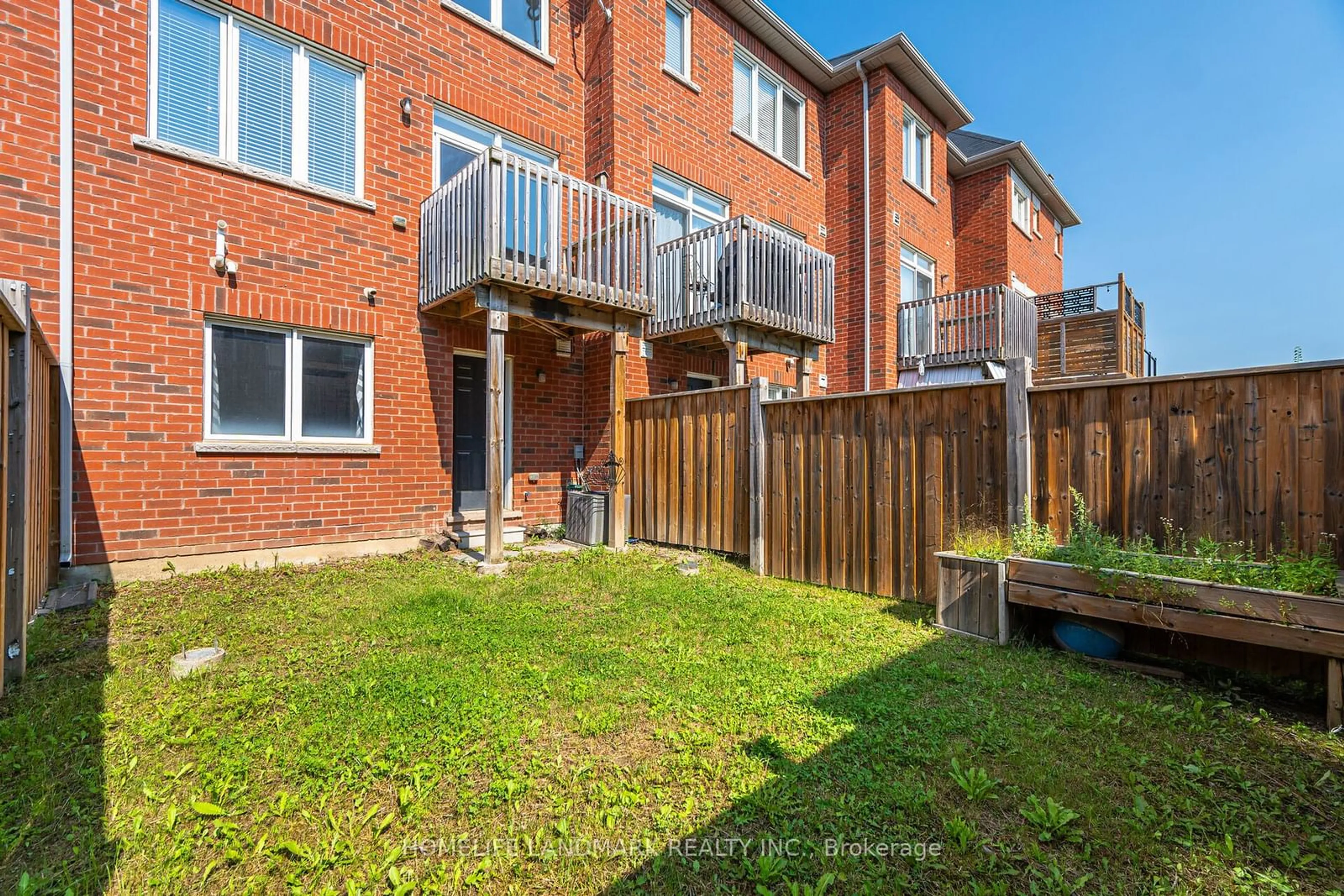 A pic from exterior of the house or condo for 7 Rockbrook Tr, Brampton Ontario L7A 4H8