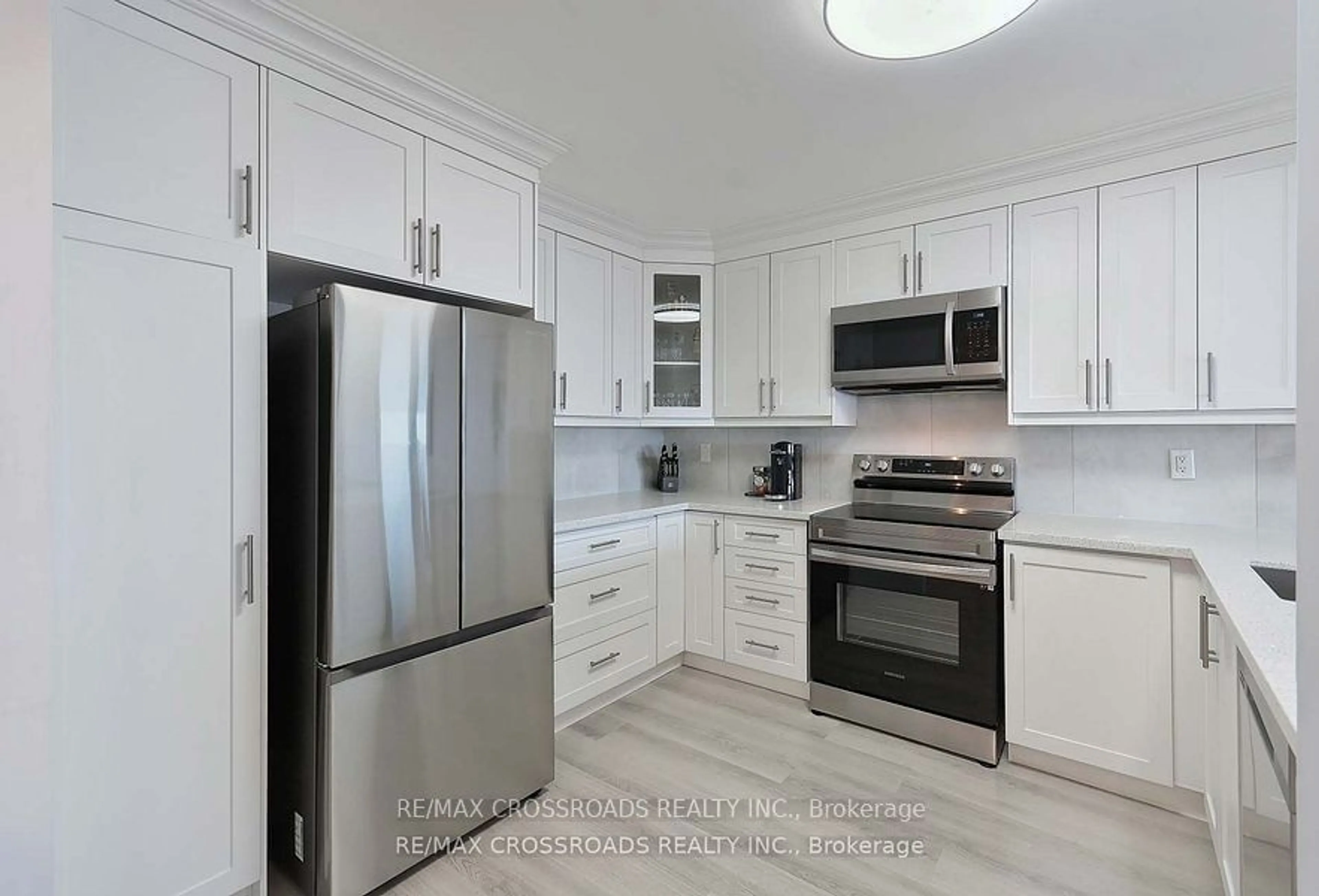 Standard kitchen for 234 Albion Rd #1908, Toronto Ontario M9W 6A5