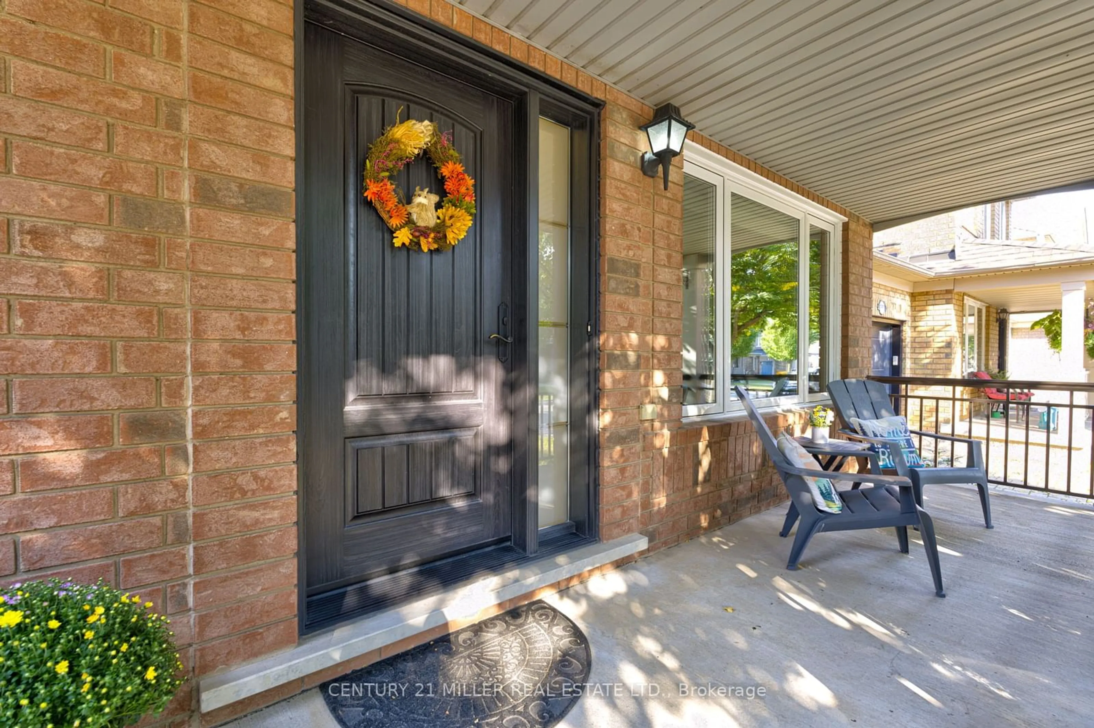 Home with brick exterior material for 2591 Dashwood Dr, Oakville Ontario L6M 4C2