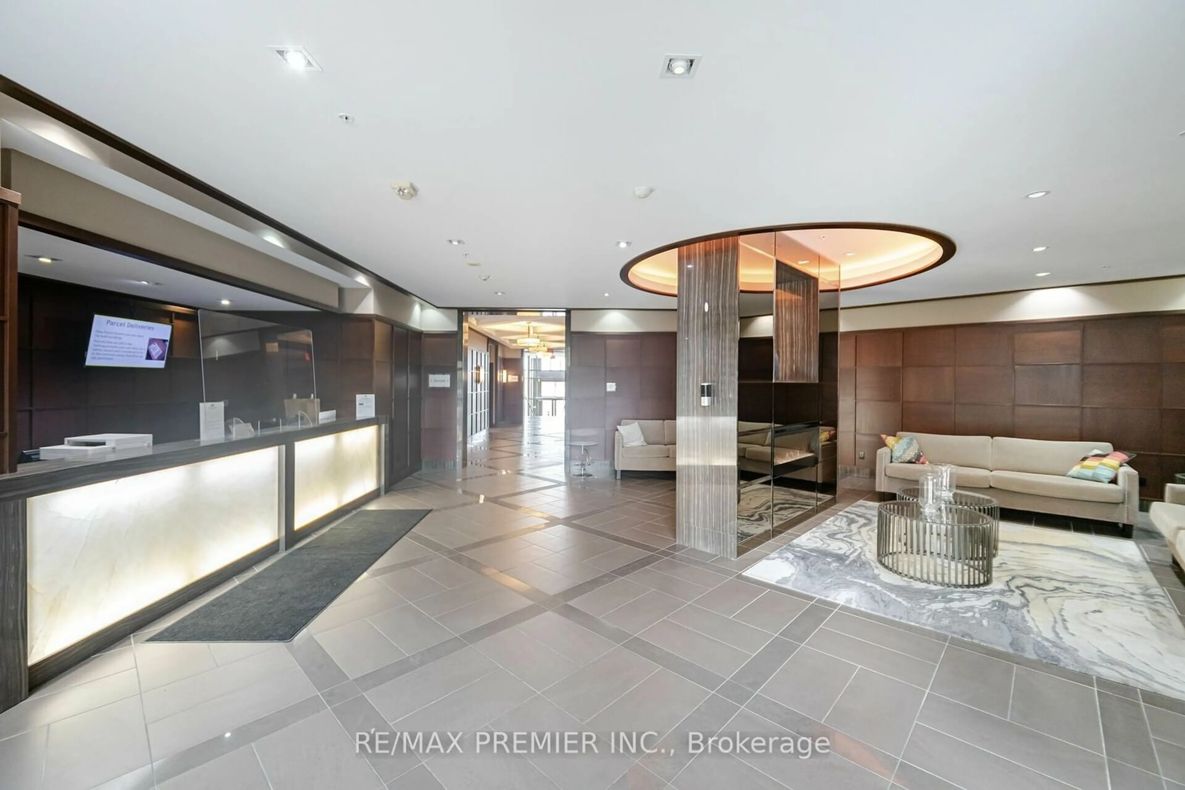 Indoor lobby, ceramic floors for 2480 Prince Michael Dr #710, Oakville Ontario L6H 0H1