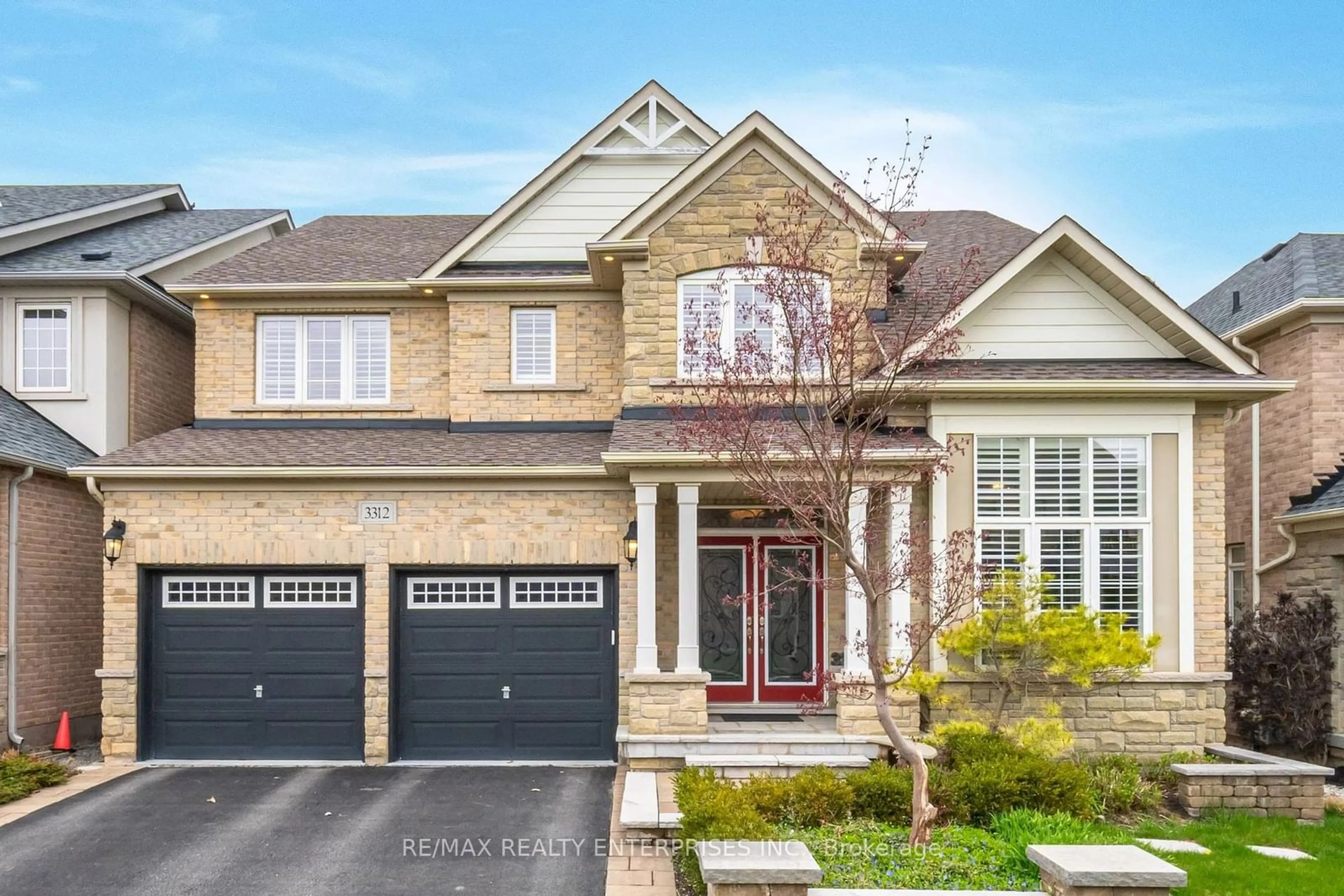 Home with brick exterior material for 3312 Liptay Ave, Oakville Ontario L6M 0N1