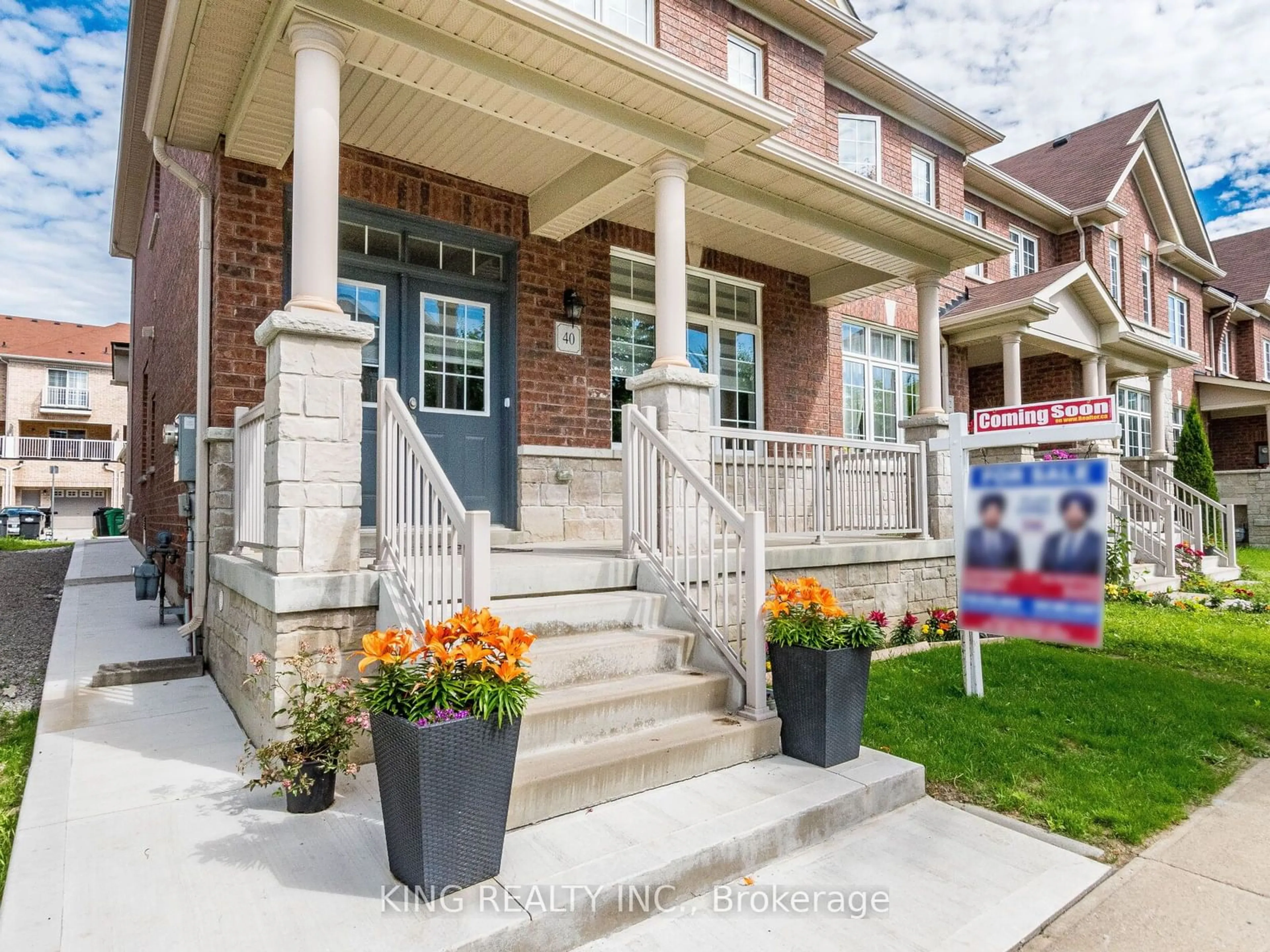 Home with brick exterior material for 40 Saint Dennis Rd, Brampton Ontario L6R 3W7