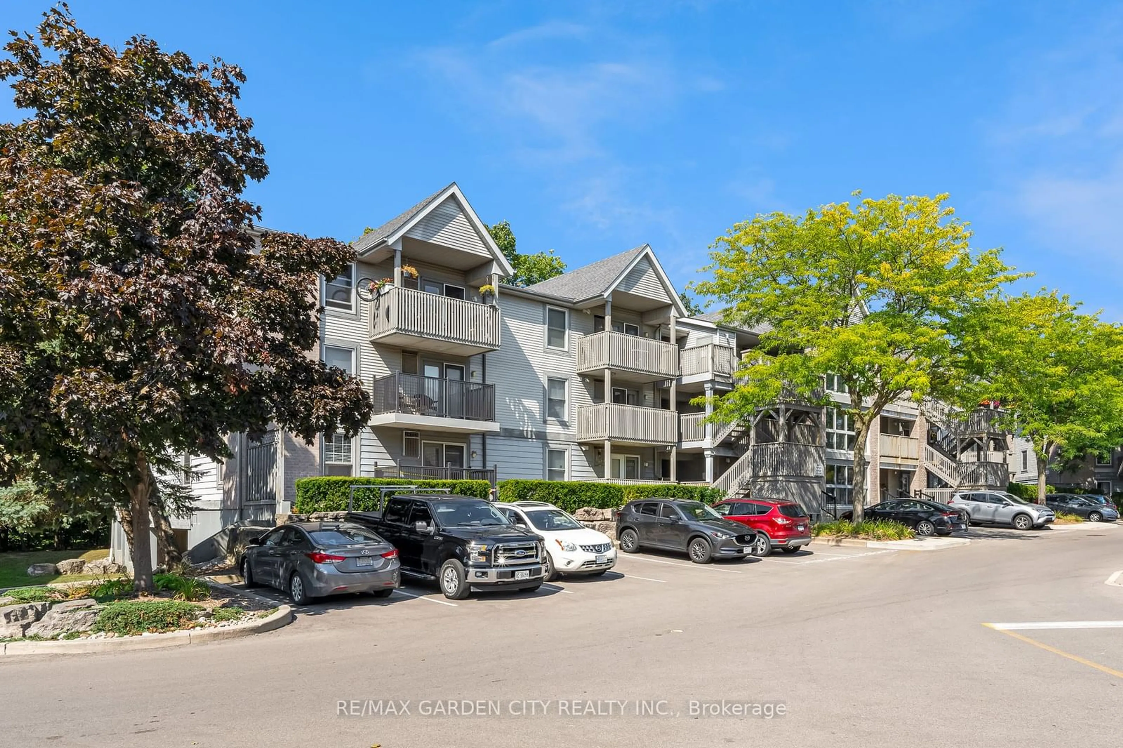 A pic from exterior of the house or condo, the street view for 2040 Cleaver Ave #321, Burlington Ontario L7M 4C4