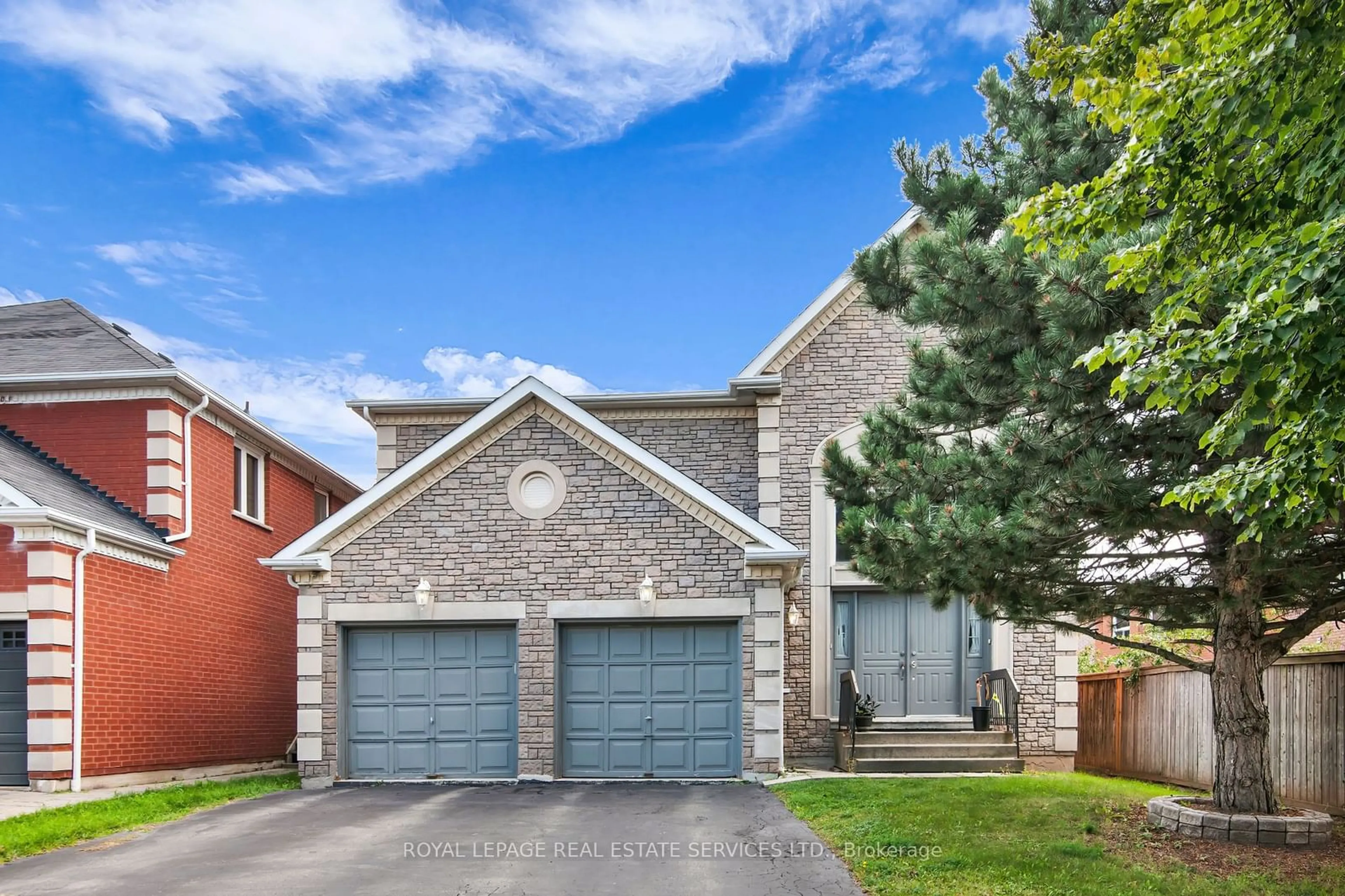 Home with brick exterior material for 5960 Bell Harbour Dr, Mississauga Ontario L5M 5K5