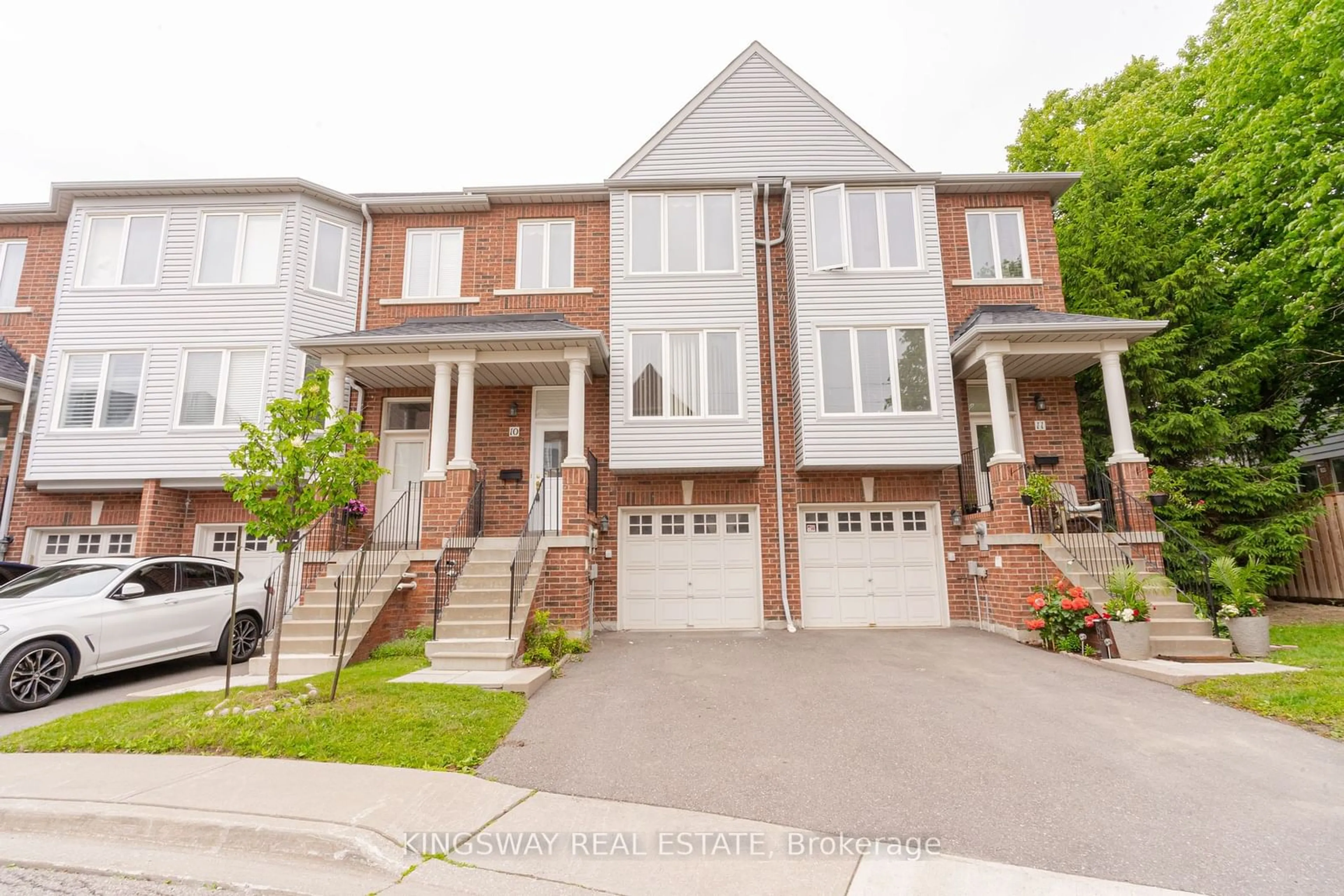 A pic from exterior of the house or condo for 5985 Creditview Rd #10, Mississauga Ontario L5V 2M9