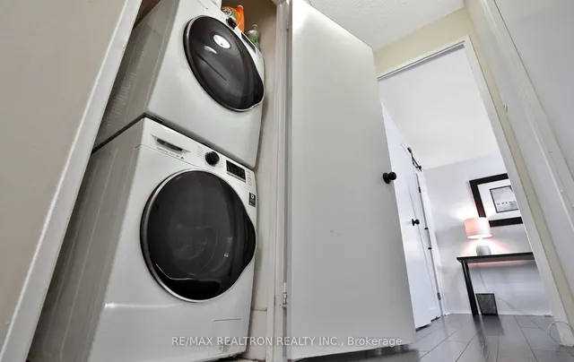 Additional property image - 4185 Shipp Dr Unit 618
