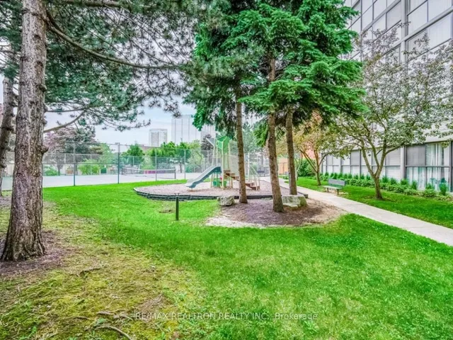 Additional property image - 4185 Shipp Dr Unit 618