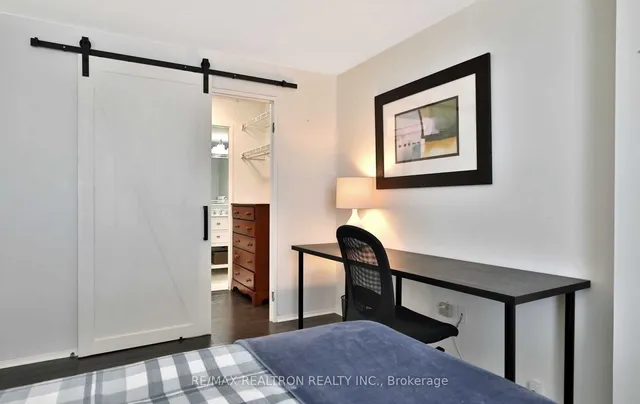 Additional property image - 4185 Shipp Dr Unit 618