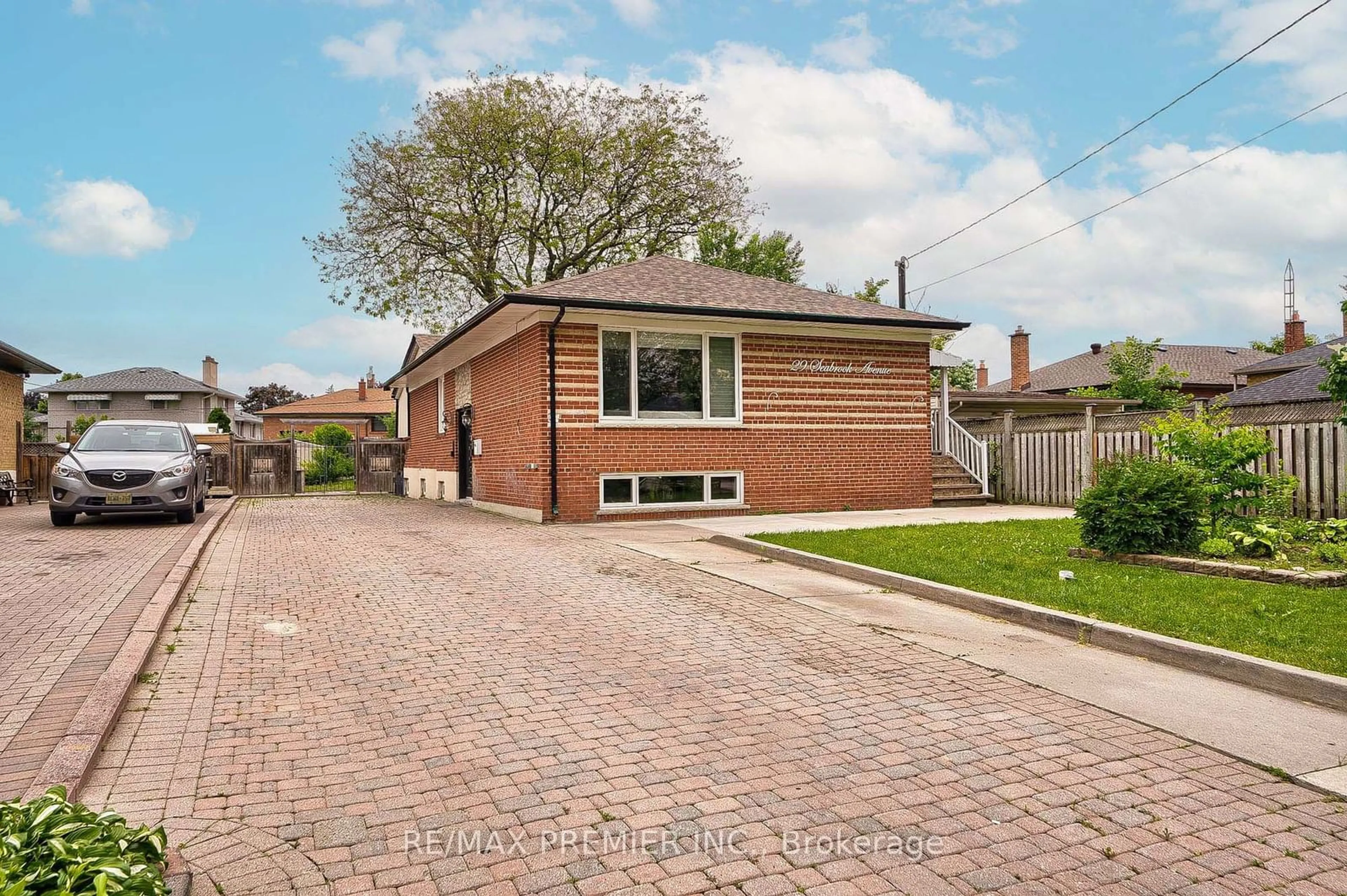 Home with brick exterior material for 29 Seabrook Ave, Toronto Ontario M6L 3B6