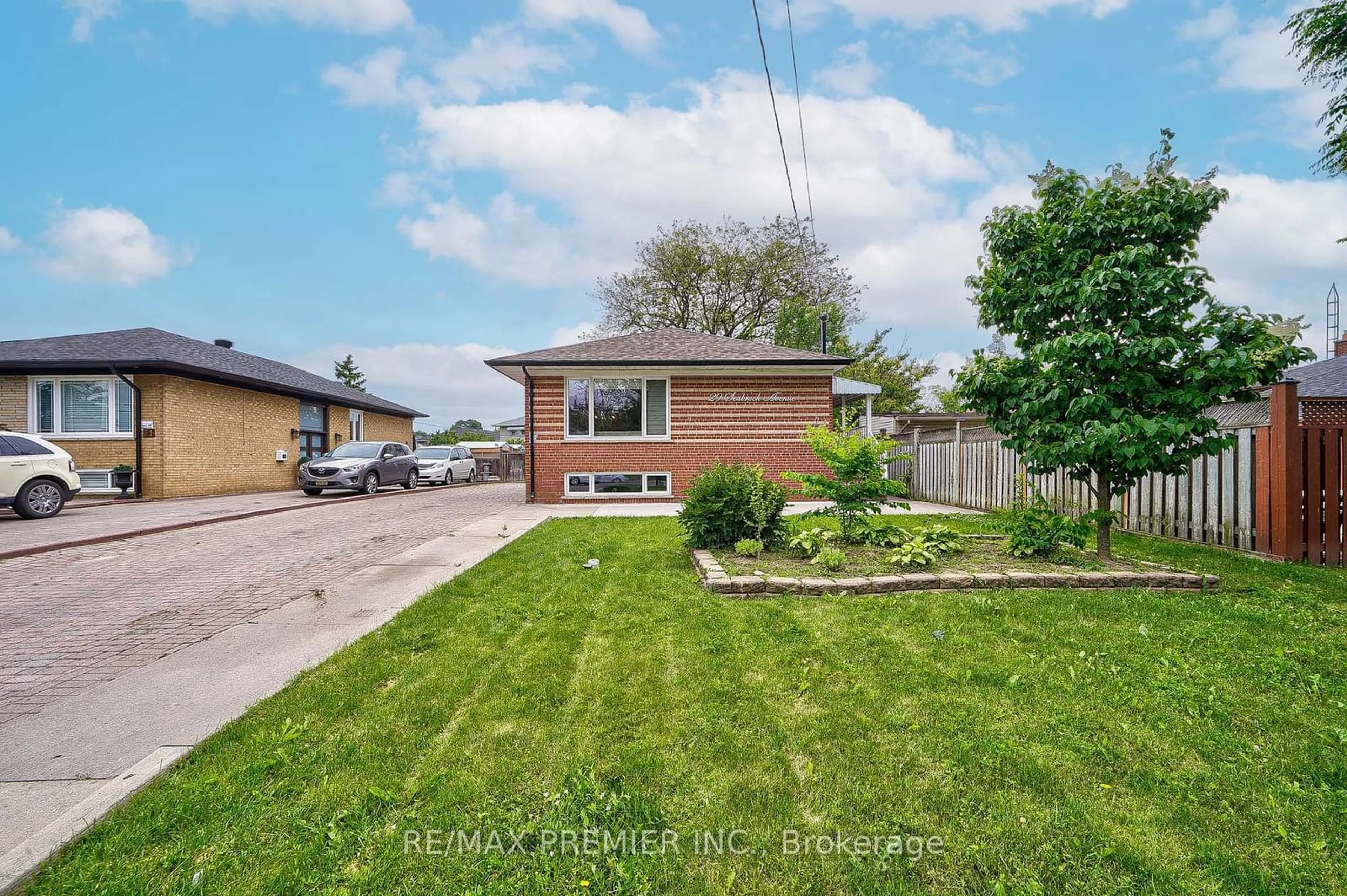 Frontside or backside of a home for 29 Seabrook Ave, Toronto Ontario M6L 3B6