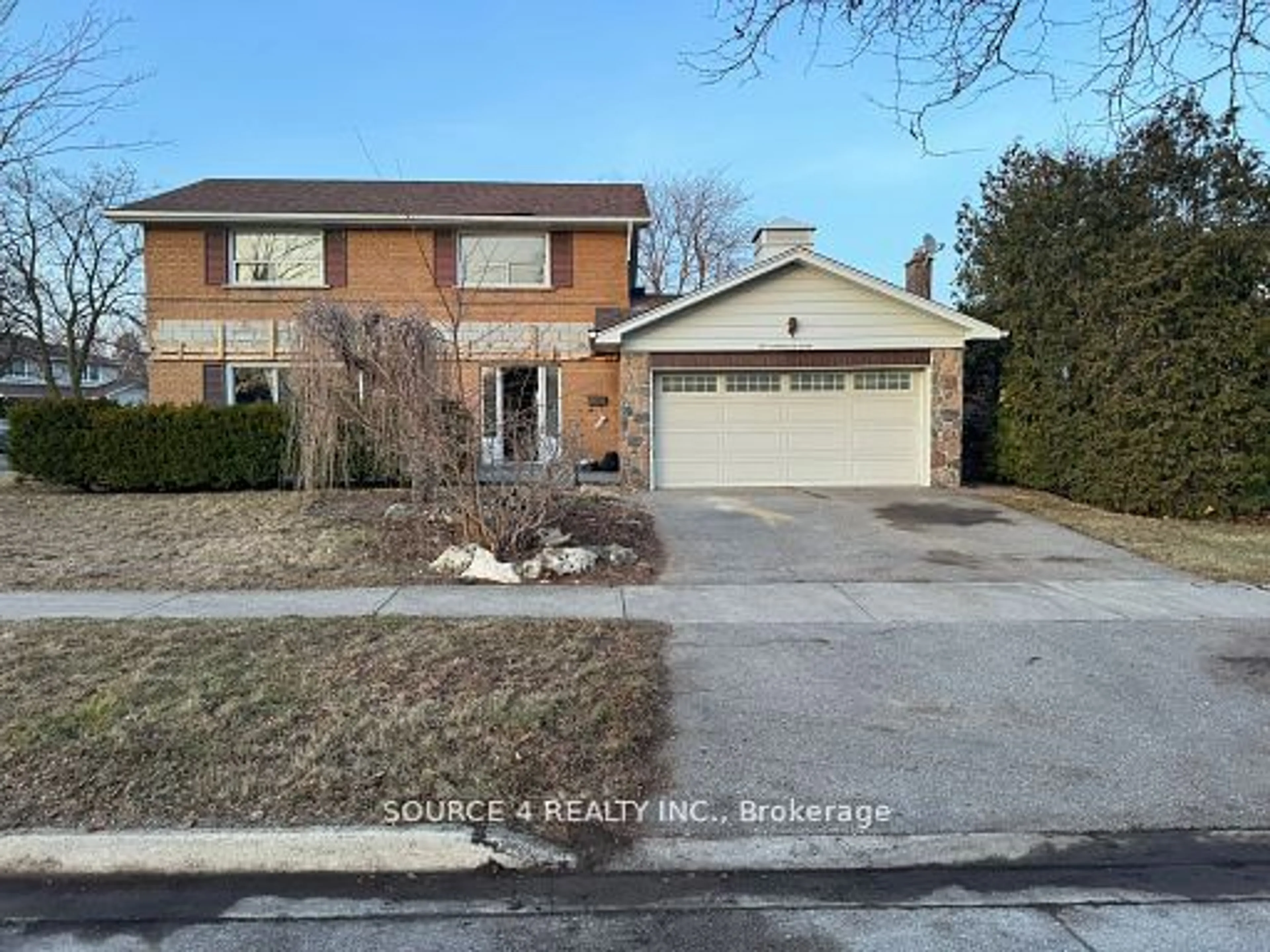 Frontside or backside of a home, the street view for 291 Chantenay Dr, Mississauga Ontario L5A 1E6