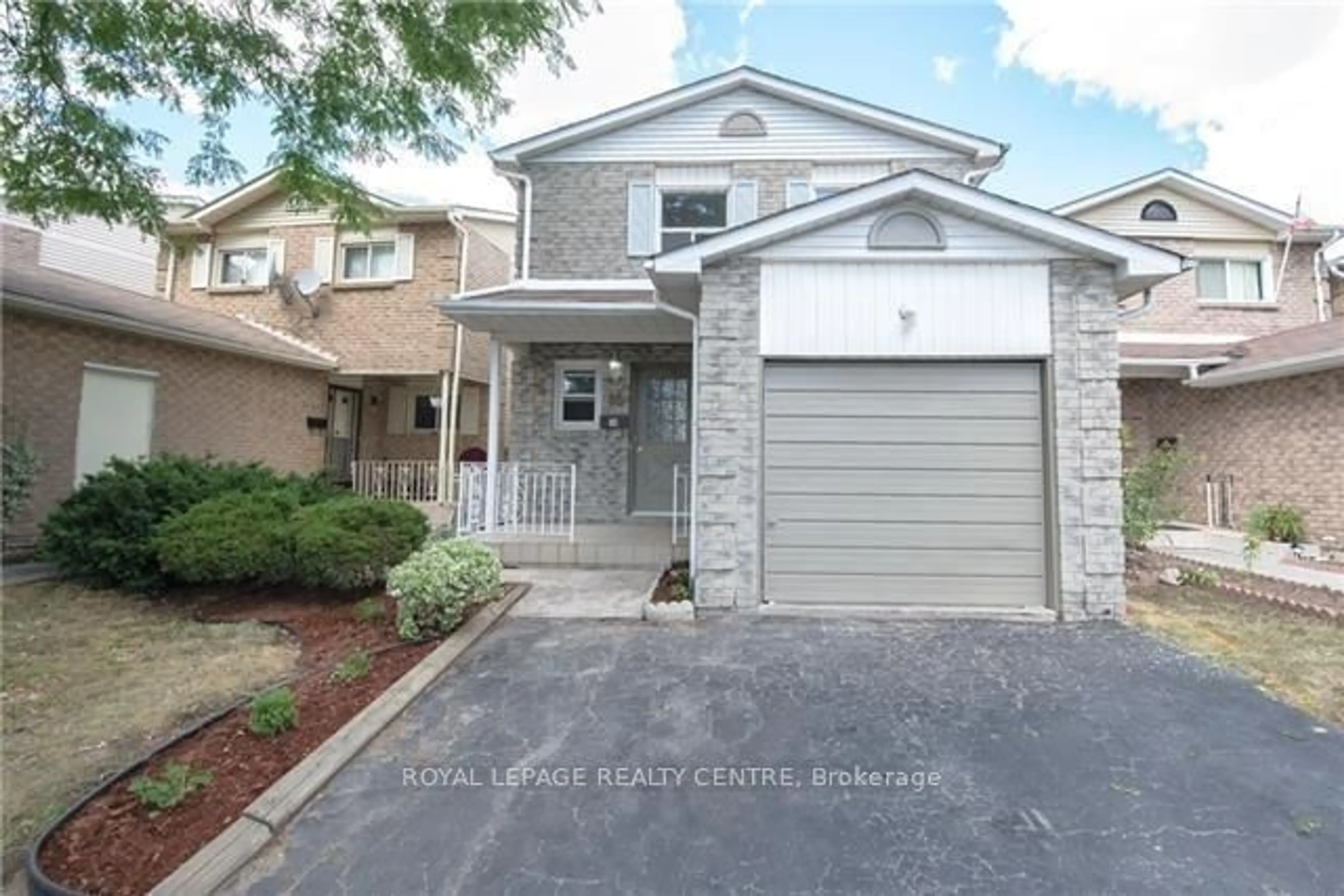 A pic from exterior of the house or condo for 14 Shady Glen Rd, Toronto Ontario M9W 6G3