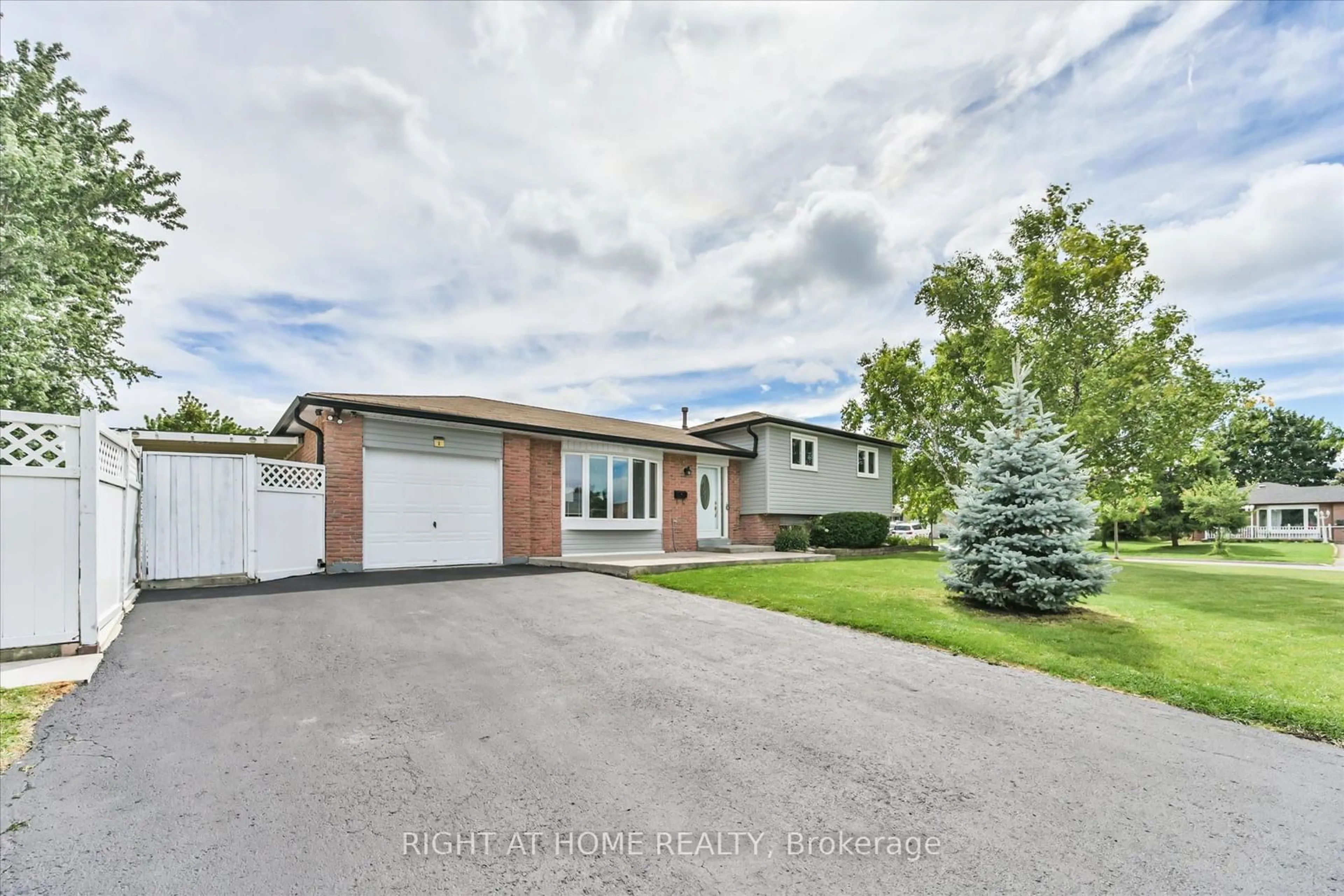 A pic from exterior of the house or condo, the street view for 2 Gondola Cres, Brampton Ontario L6S 1W6