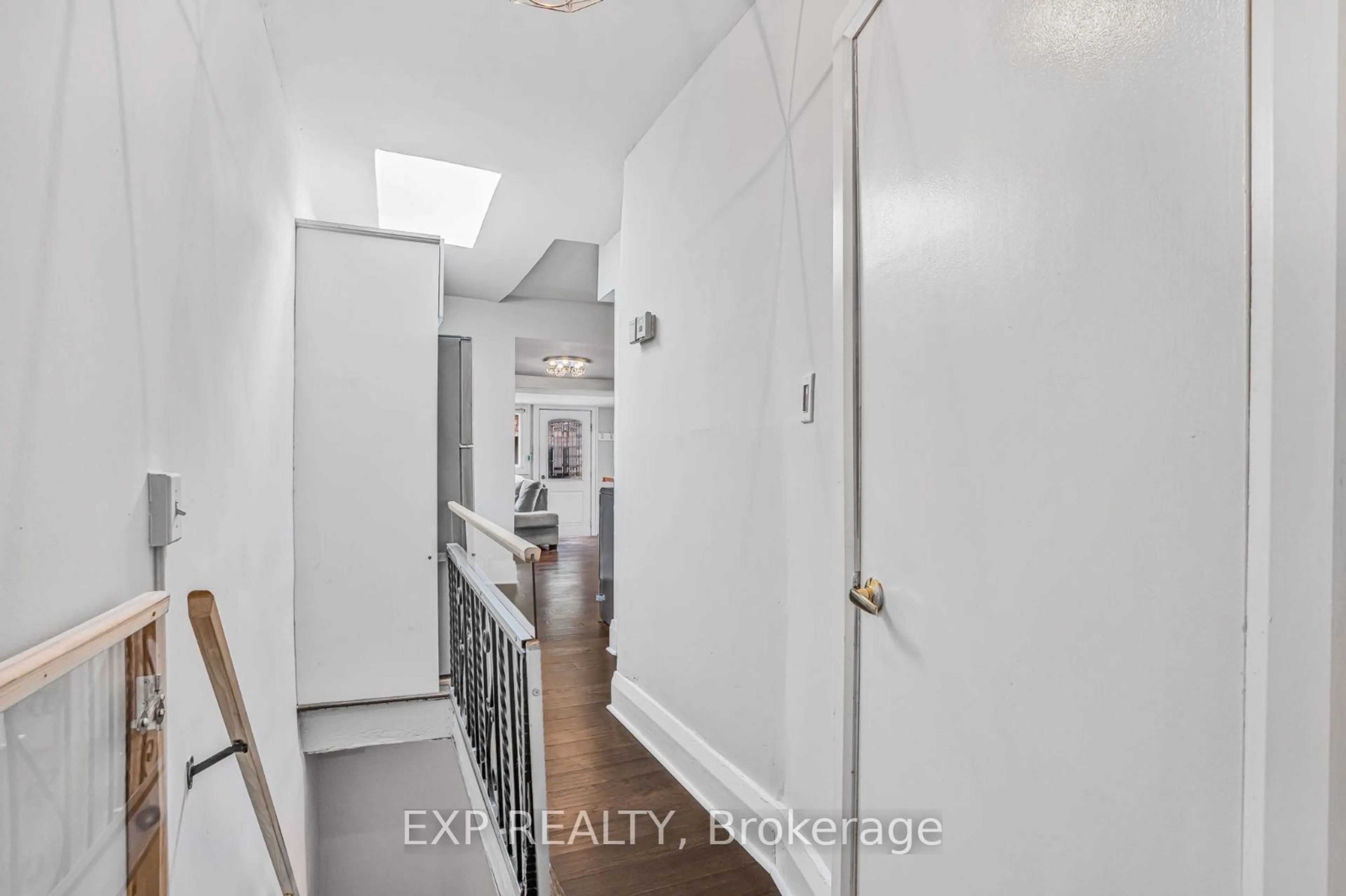 Indoor entryway, not visible floor for 491 Jane St, Toronto Ontario M6S 4A1