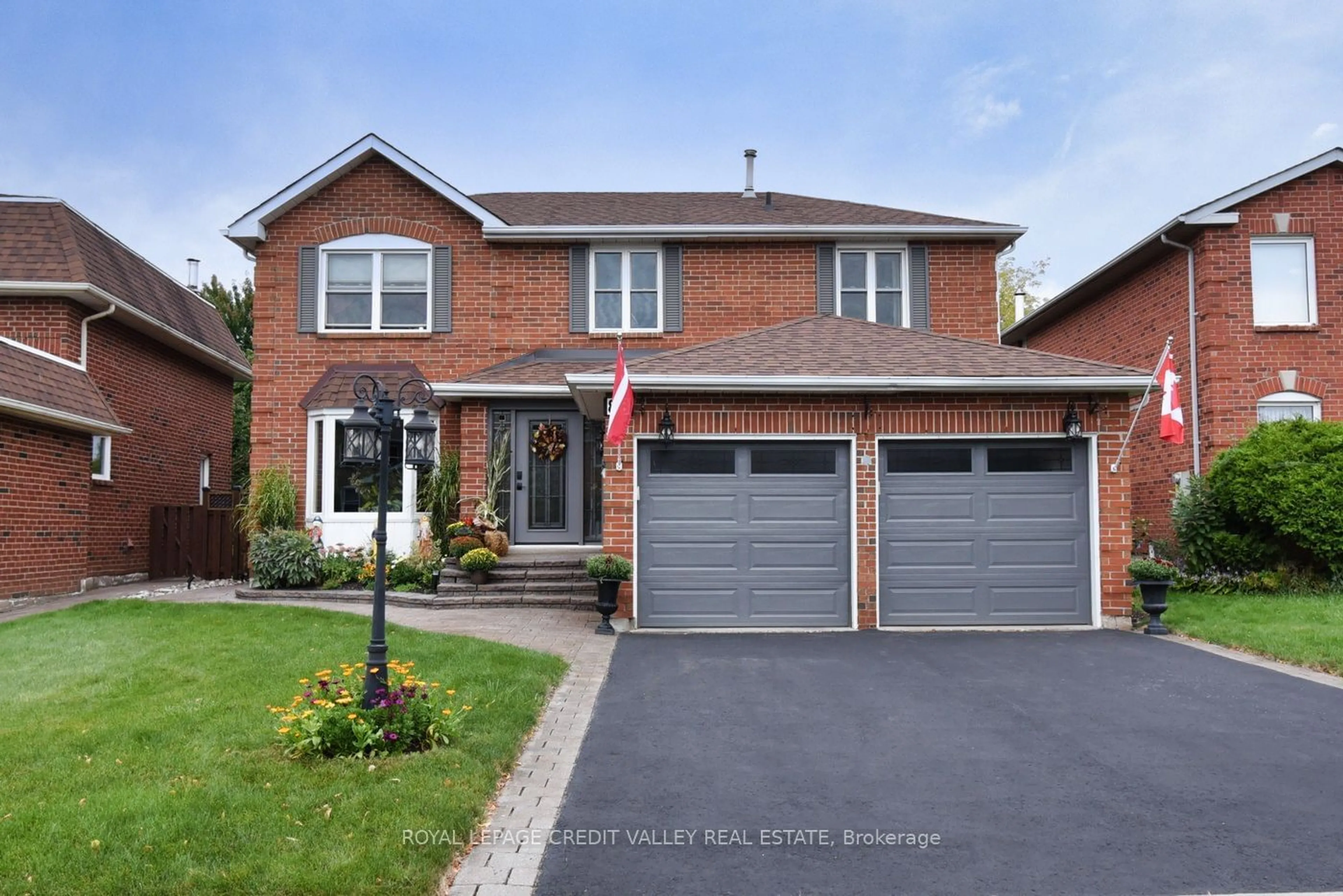 Home with brick exterior material for 88 Parkside Dr, Brampton Ontario L6Y 2G9