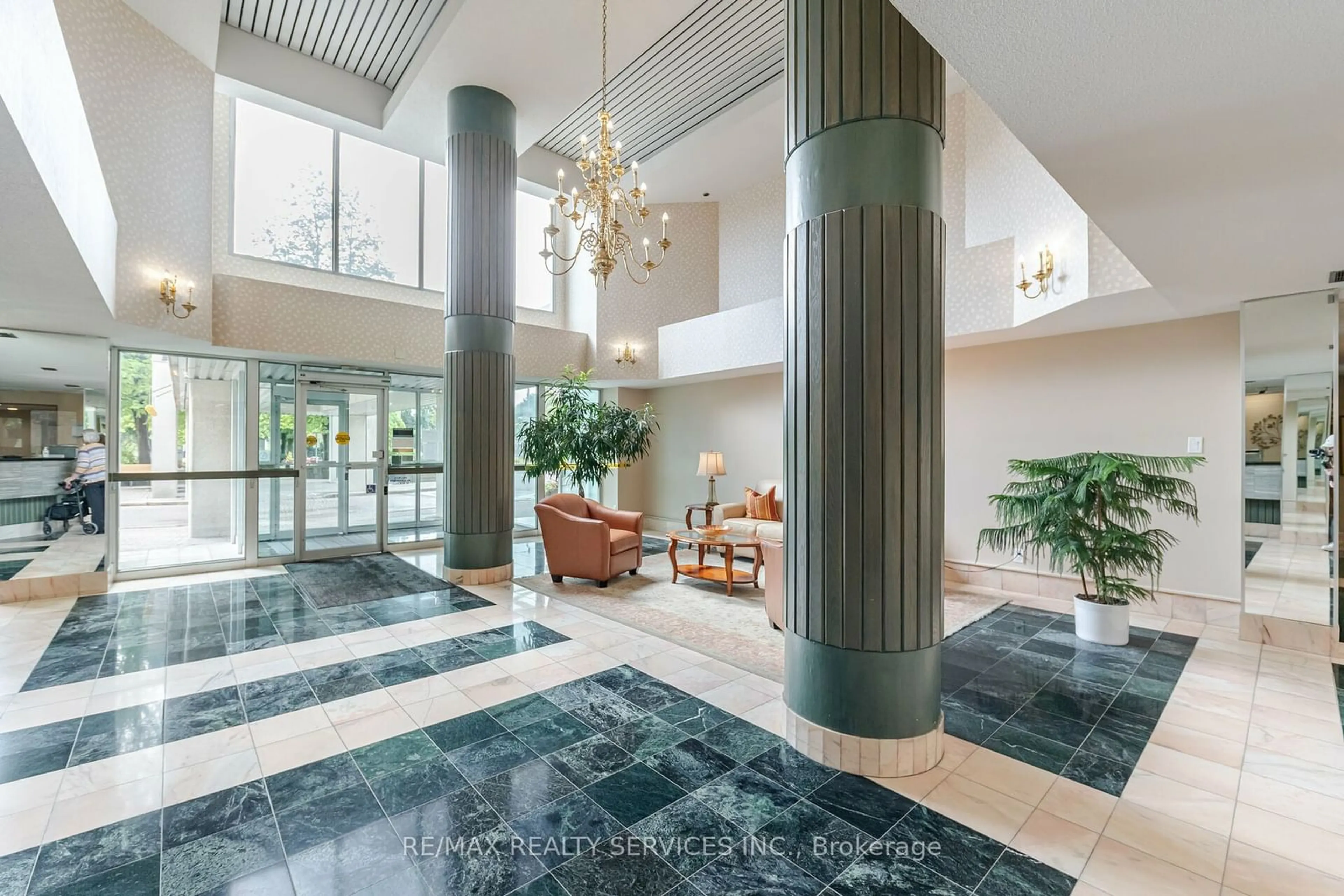 Indoor lobby, unknown floor for 310 Mill St #805, Brampton Ontario L6Y 3B1