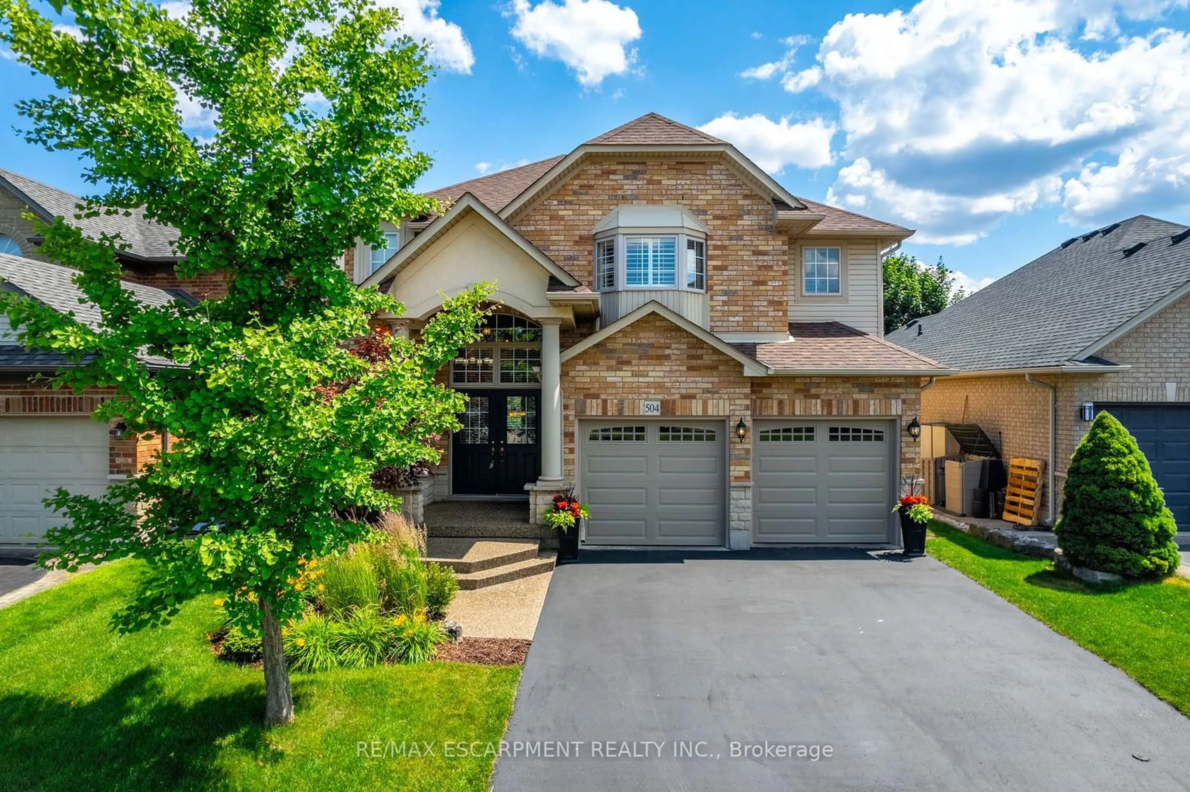 Home with brick exterior material for 504 Geranium Lane, Burlington Ontario L7T 4L5