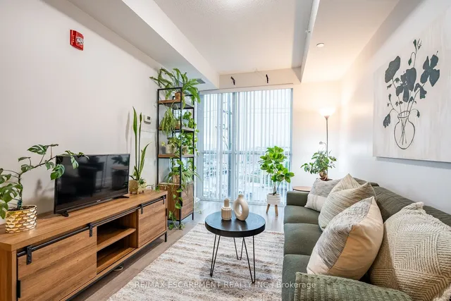 Additional property image - 5230 Dundas St Unit A428