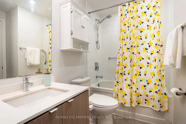 Additional property image - 5230 Dundas St Unit A428