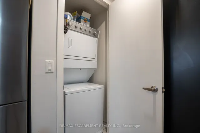 Additional property image - 5230 Dundas St Unit A428